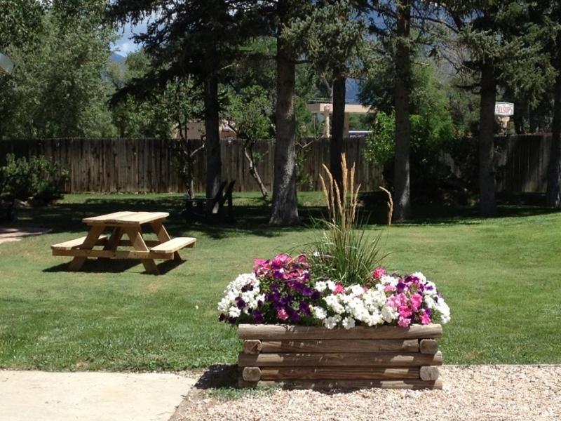 El Pueblo Lodge photo 22