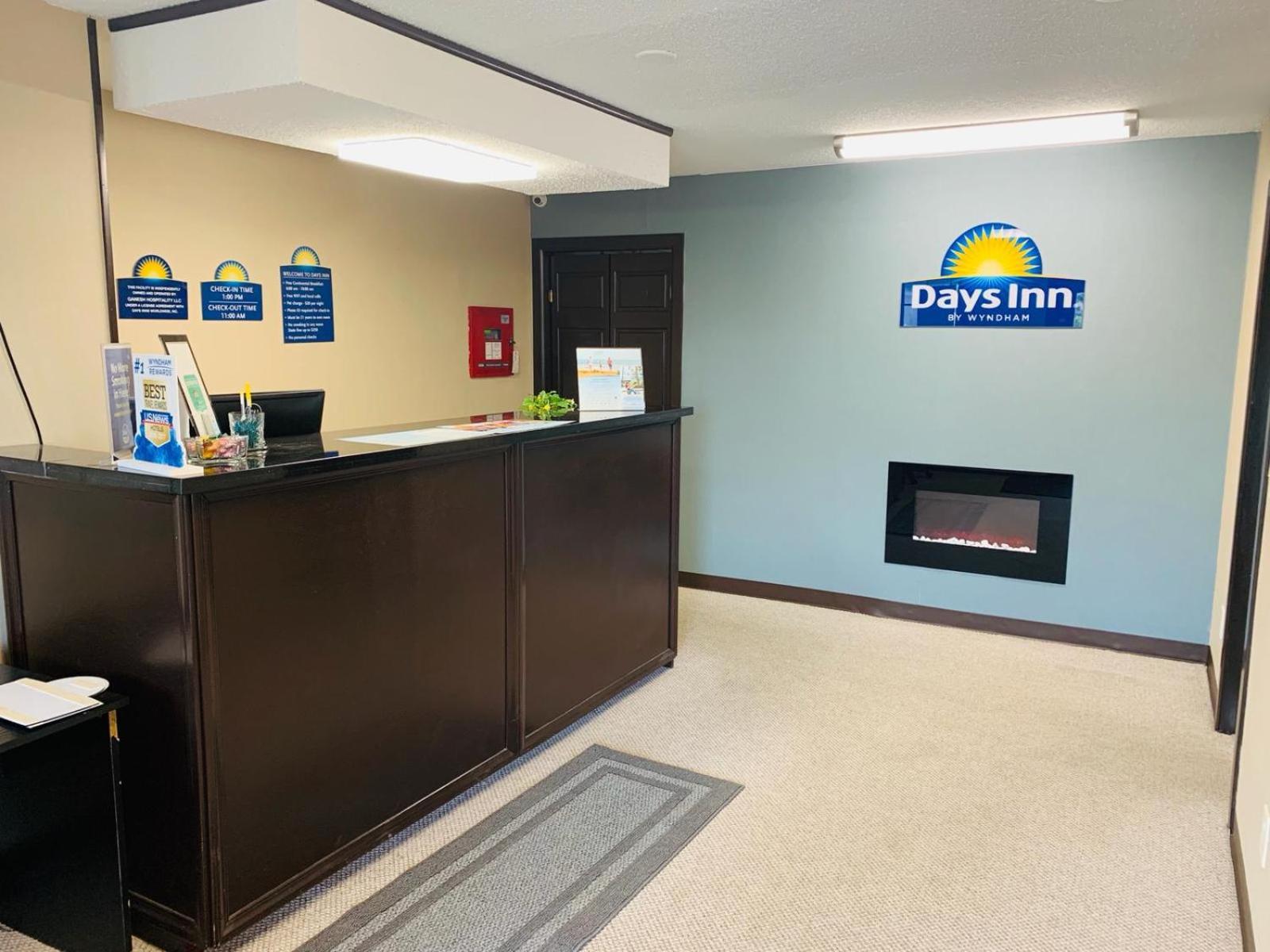 Days Inn by Wyndham Plymouth photo 13