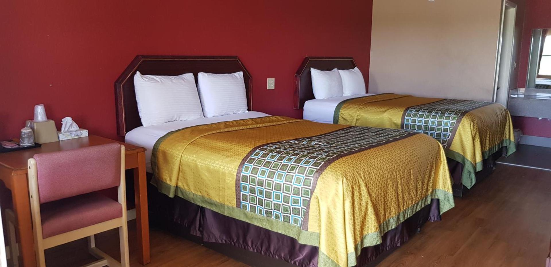 Deluxe Inn photo 10