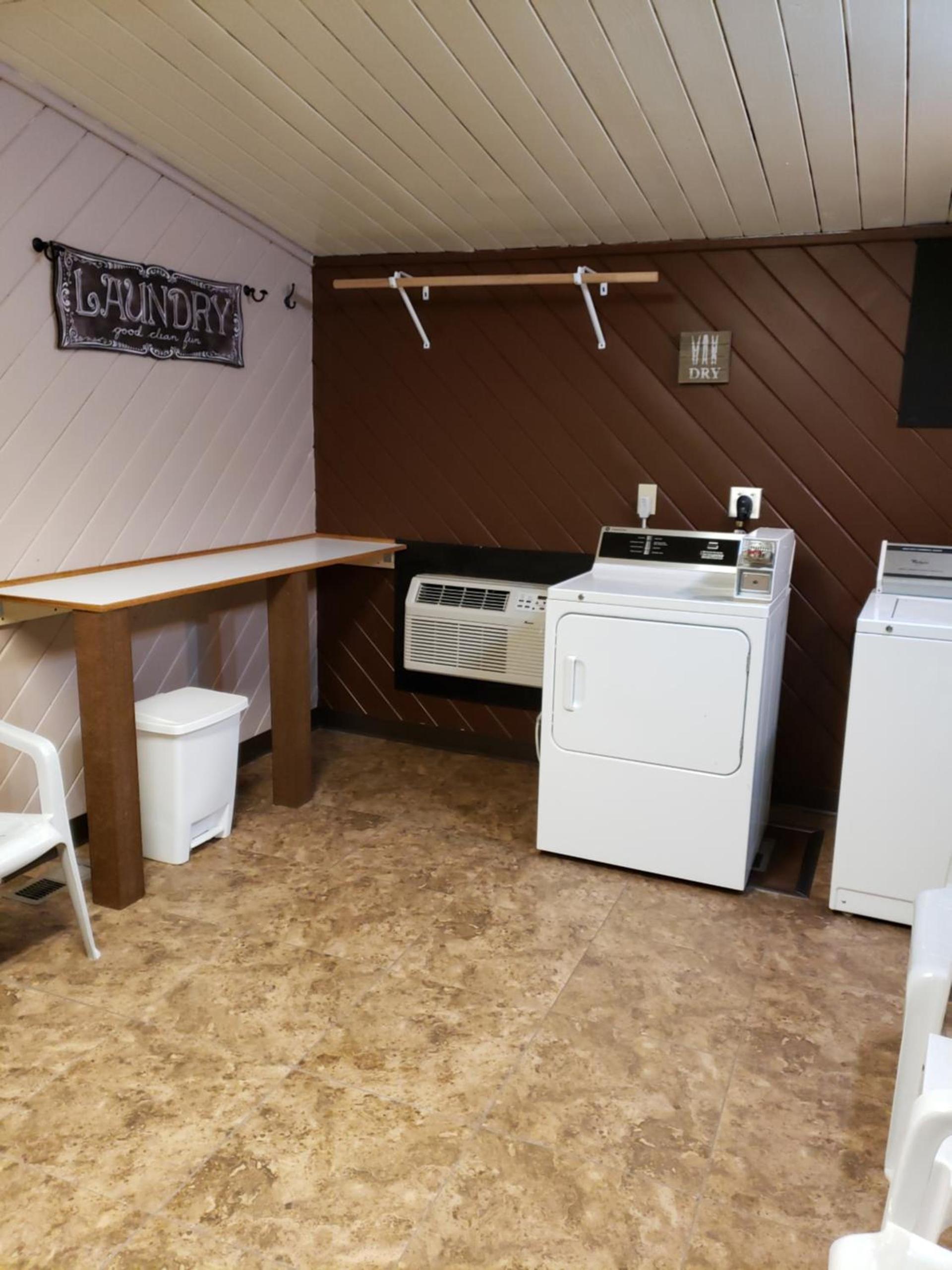 Super 8 by Wyndham North Platte photo 11