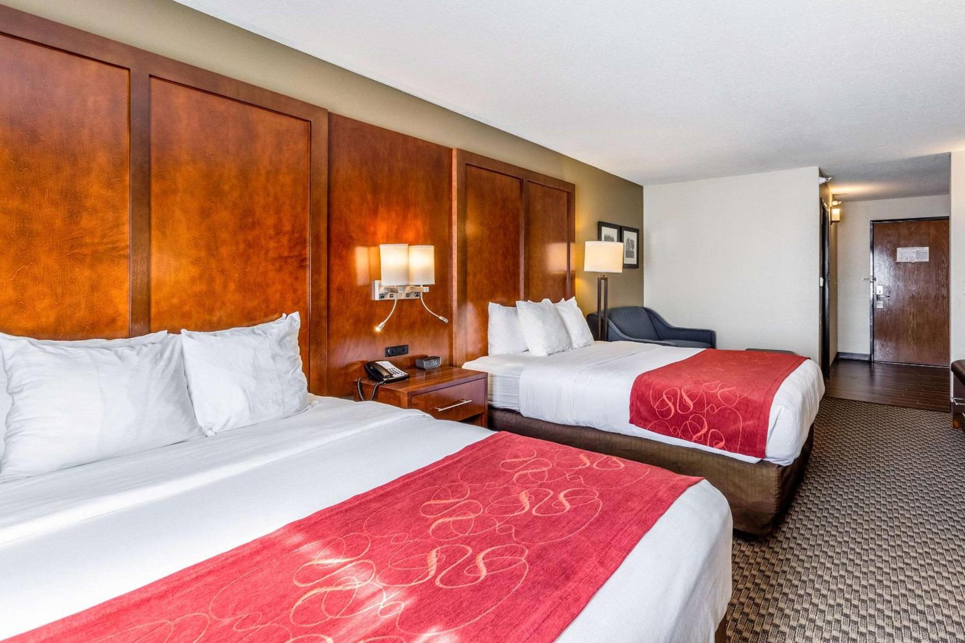Comfort Suites Escanaba West photo 9