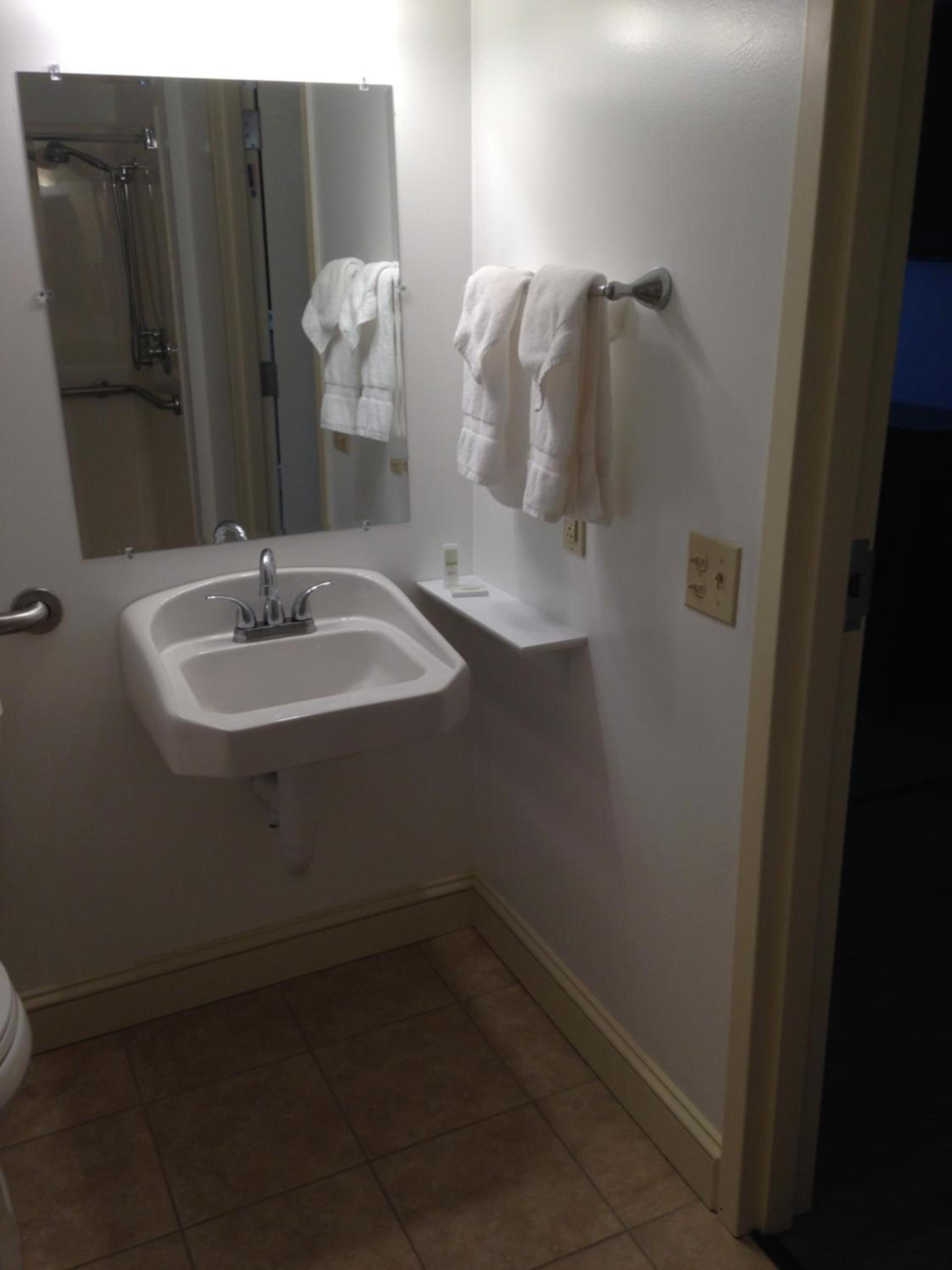 McCoy's Inn photo 76