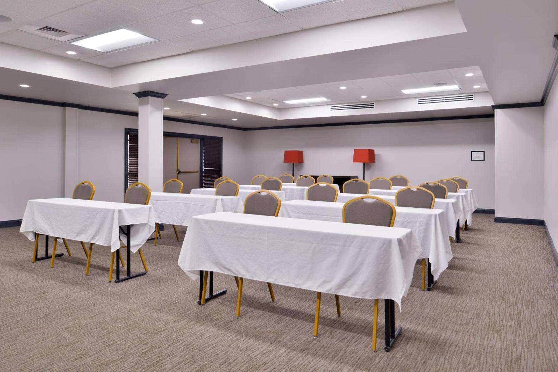 Country Inn & Suites by Radisson Raleigh-Durham Airport NC photo 52