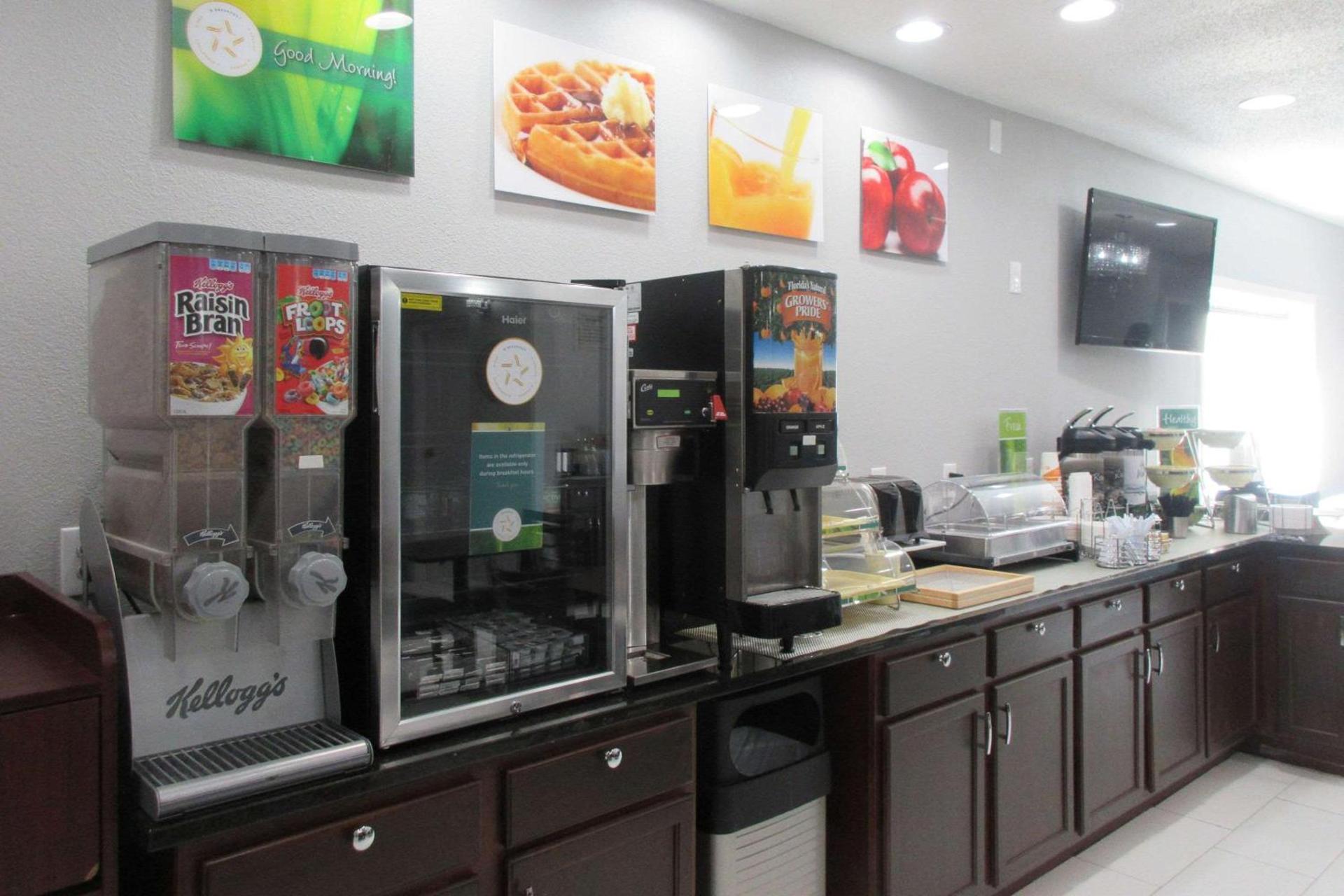 Quality Inn & Suites photo 5