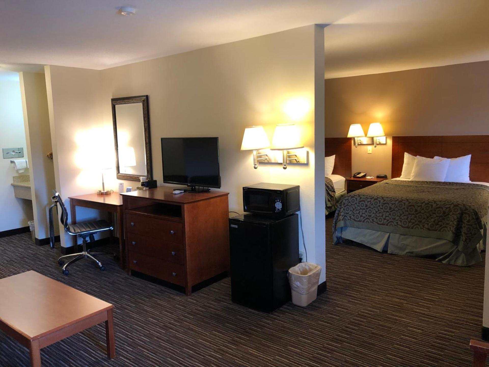Days Inn by Wyndham Rio Rancho photo 17