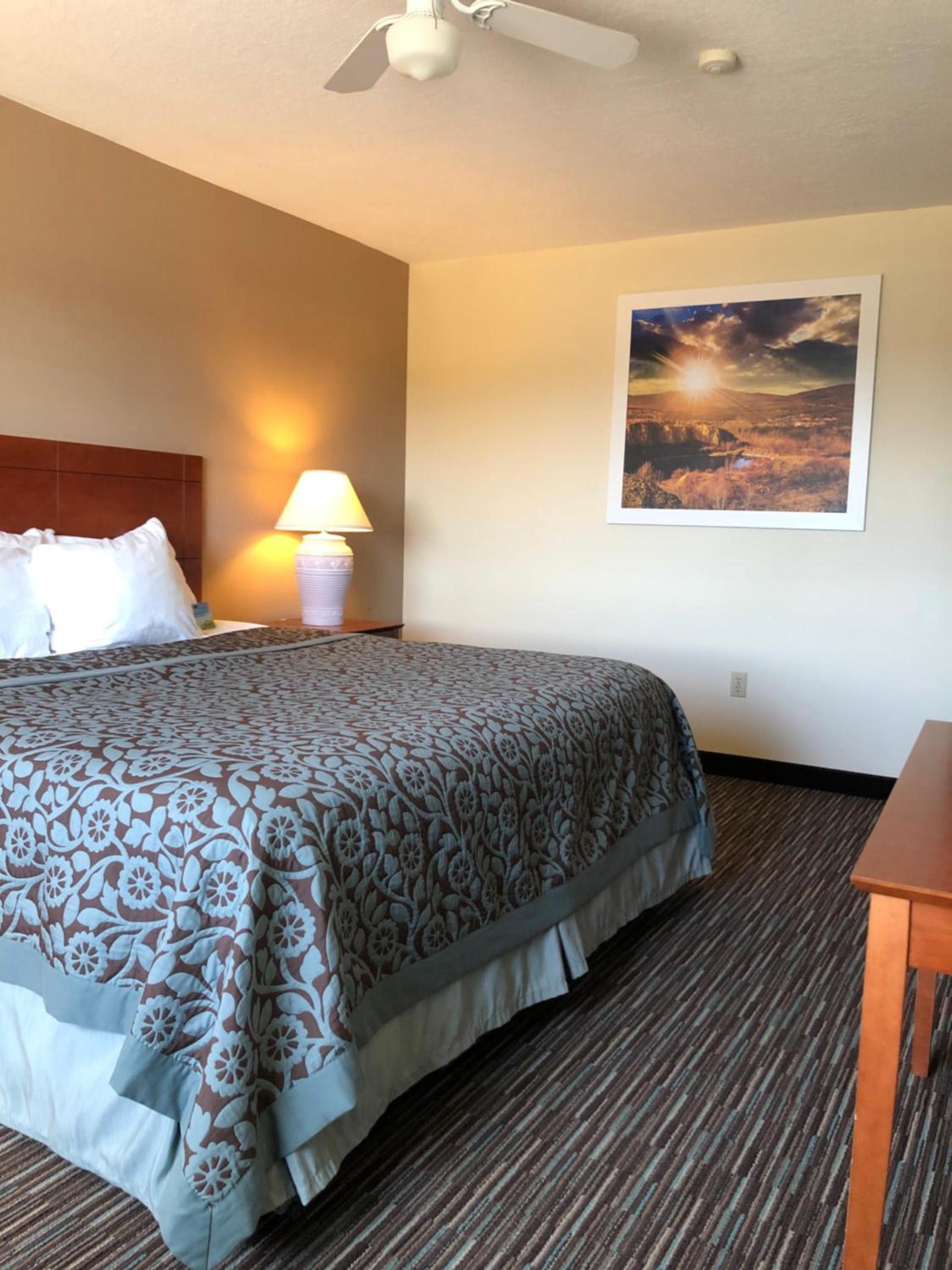 Days Inn by Wyndham Rio Rancho photo 15