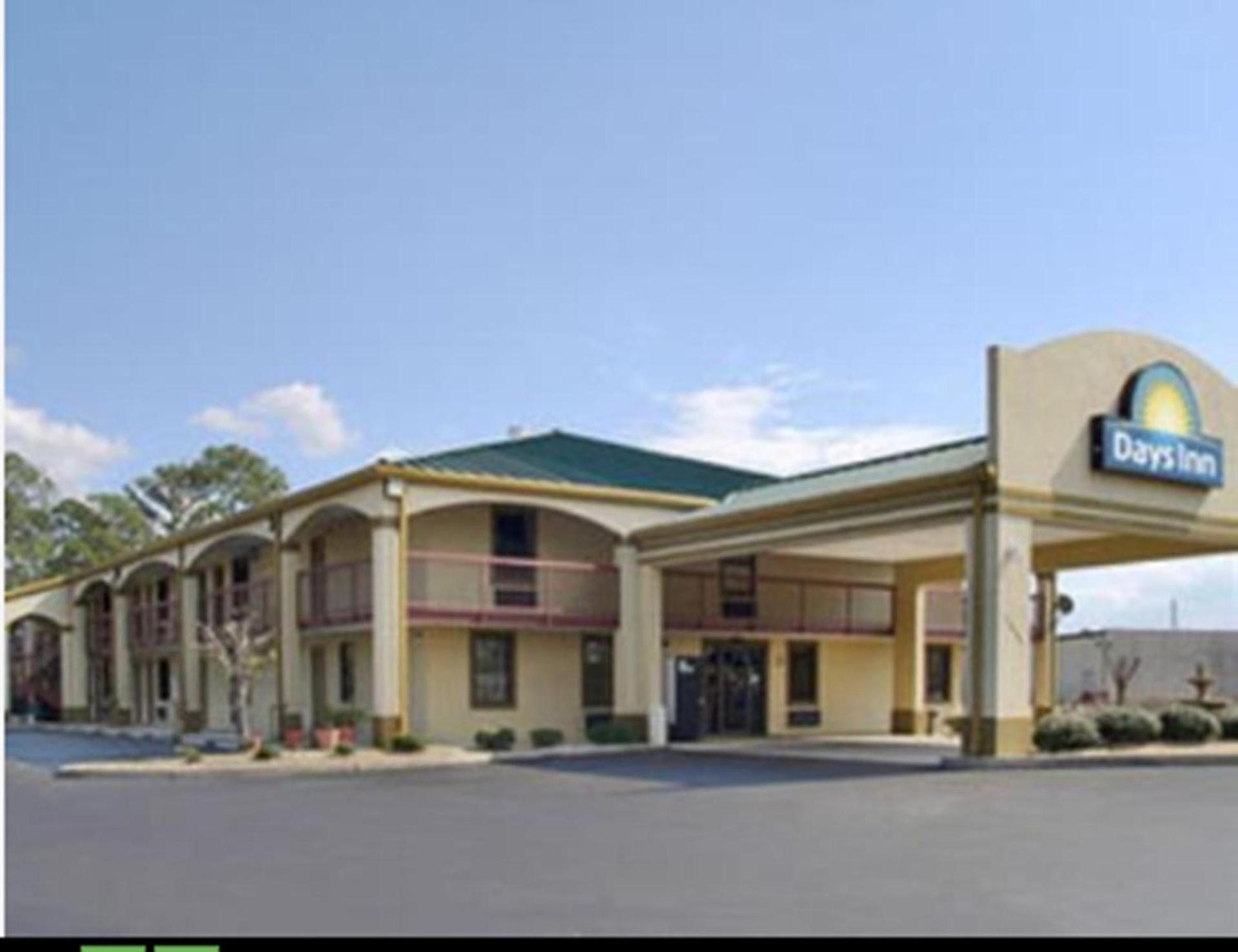 Days Inn by Wyndham Eufaula AL photo 17