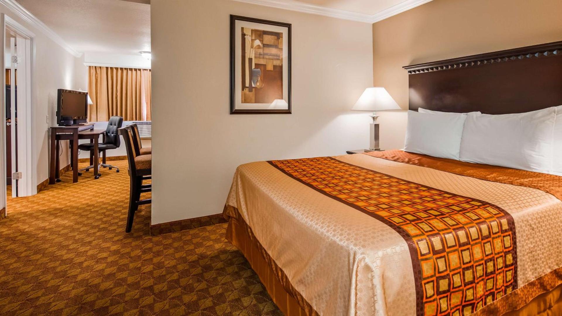 Lompoc Valley Inn and Suites photo 22