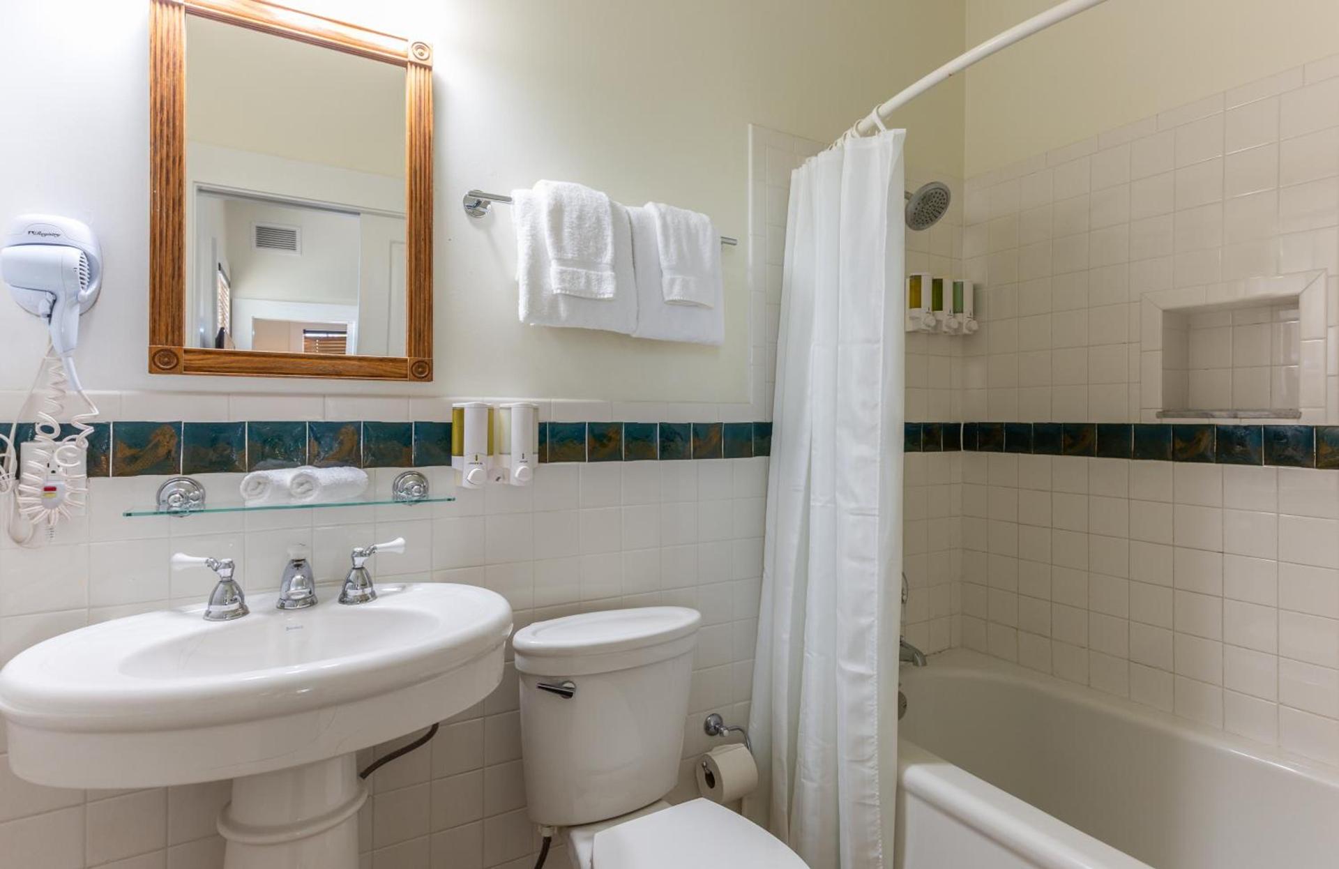 Southernmost Inn Adult Exclusive photo 19