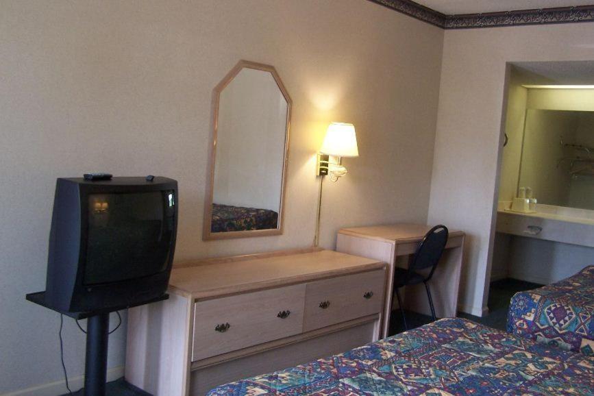 Celebration Inn photo 10