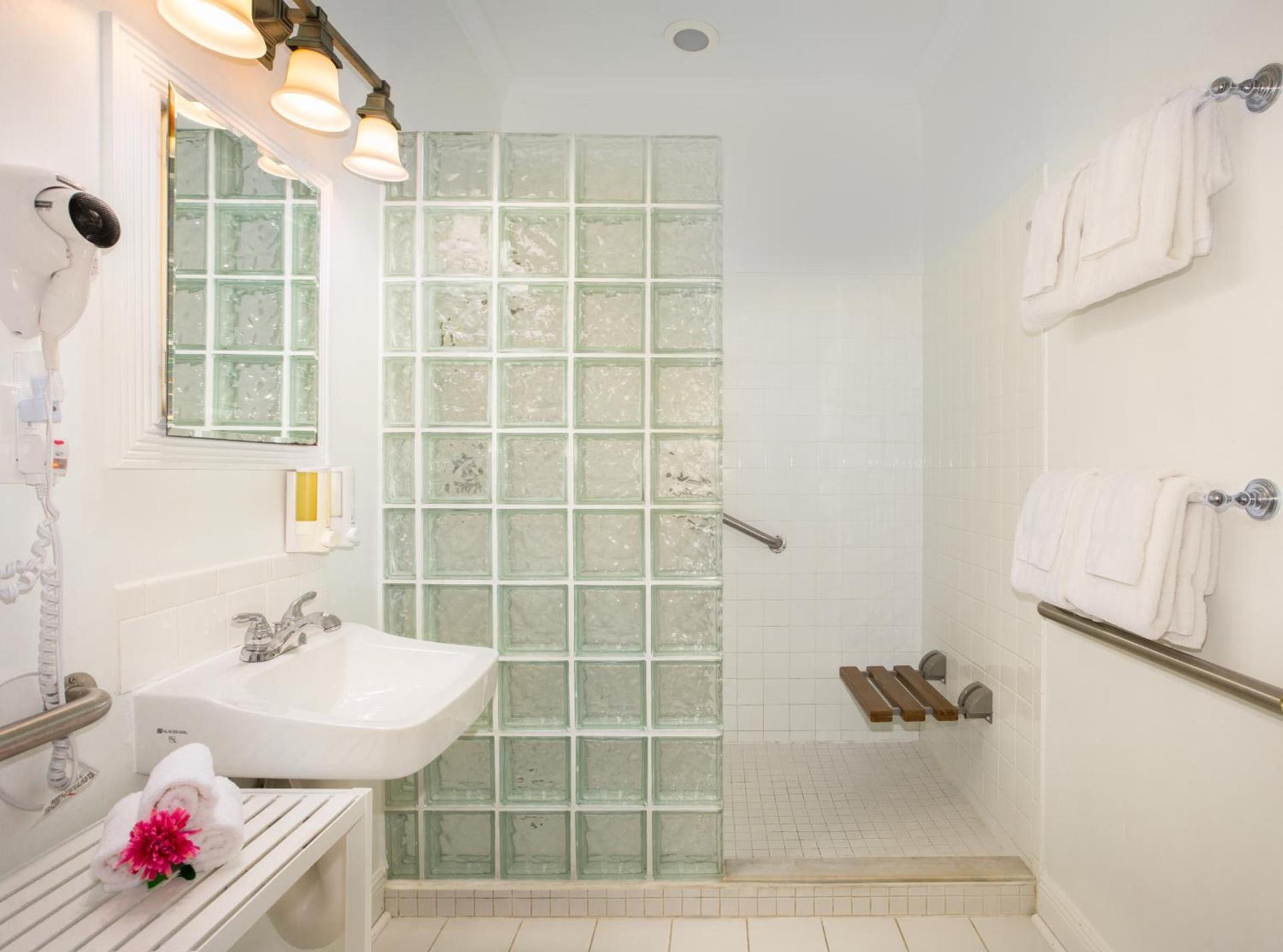 Southernmost Inn Adult Exclusive photo 11