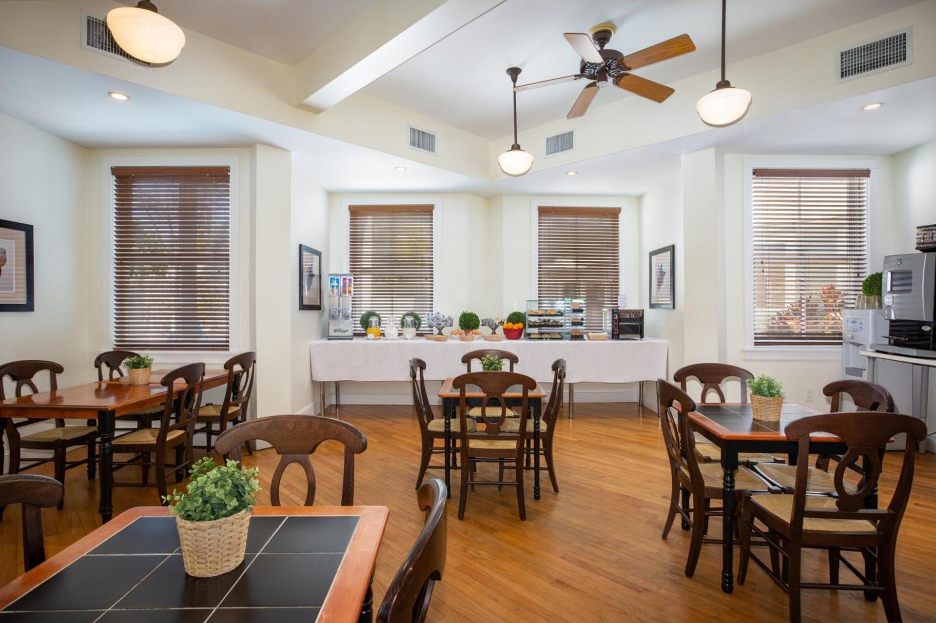 Southernmost Inn Adult Exclusive photo 9