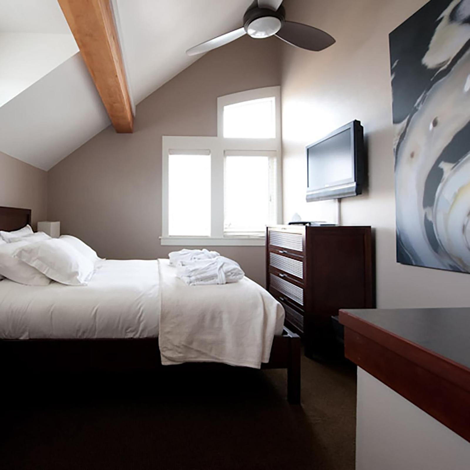 Bird Rock Hotel photo 45