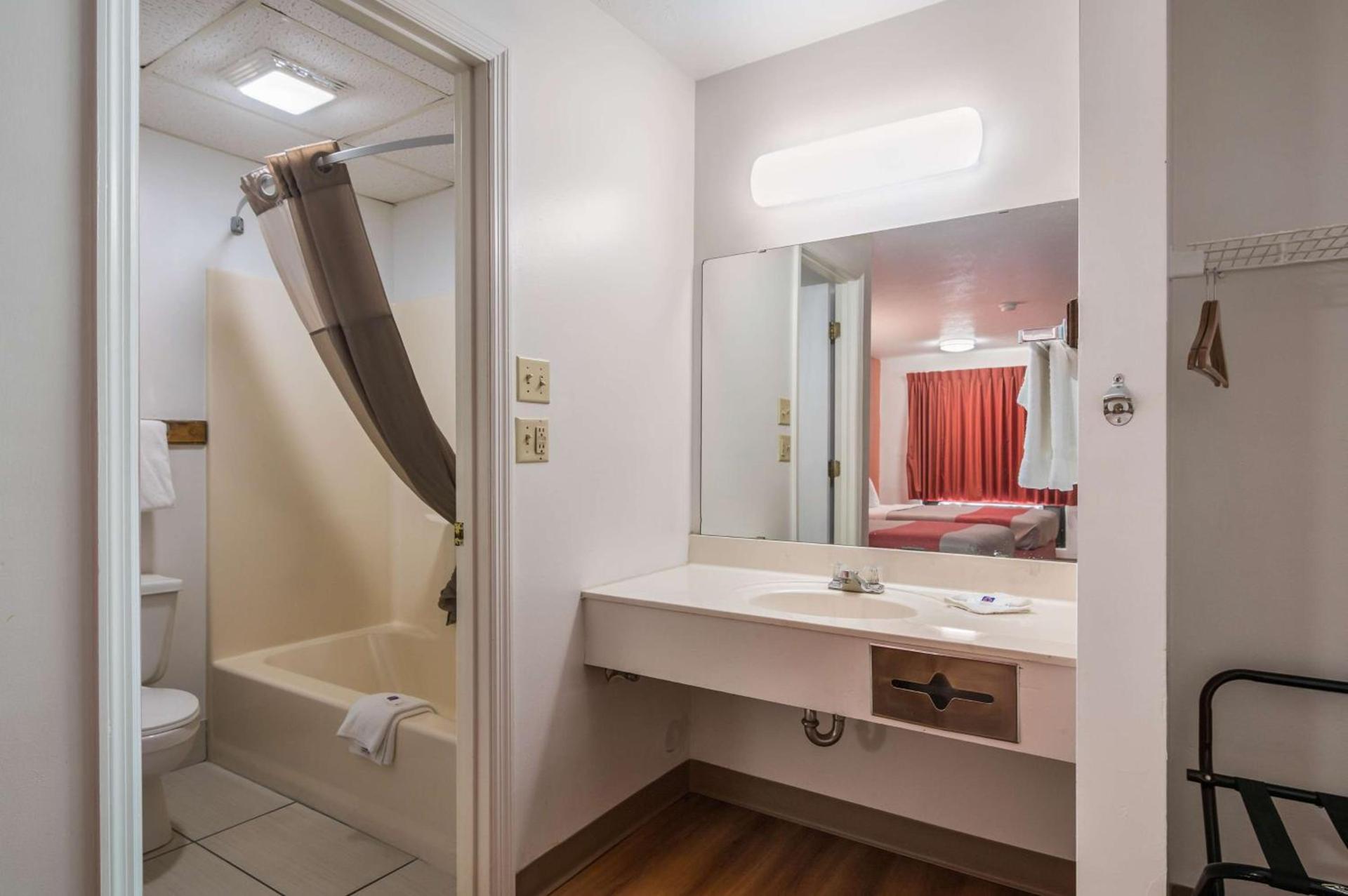Motel 6-Attalla, AL photo 38