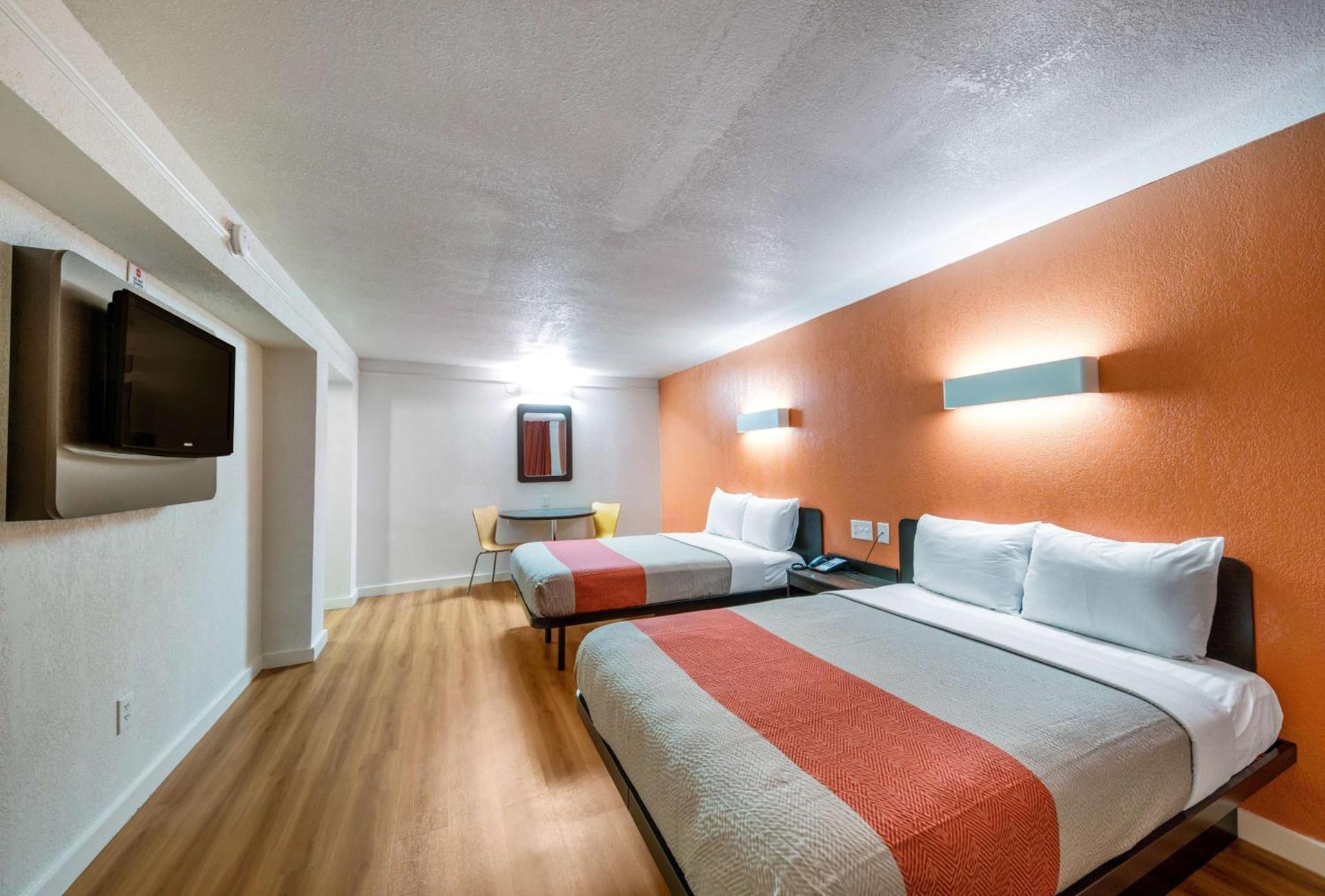 Motel 6-Dallas, TX - Farmers Branch photo 19