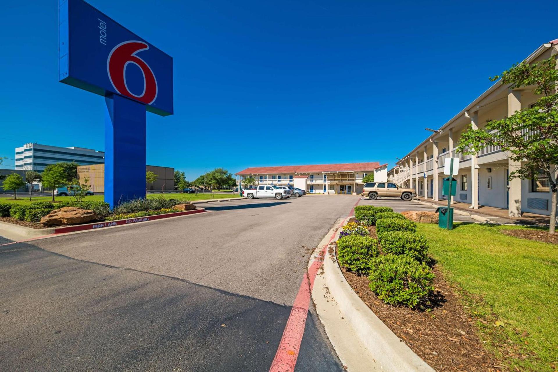 Motel 6-Dallas, TX - Farmers Branch photo 16