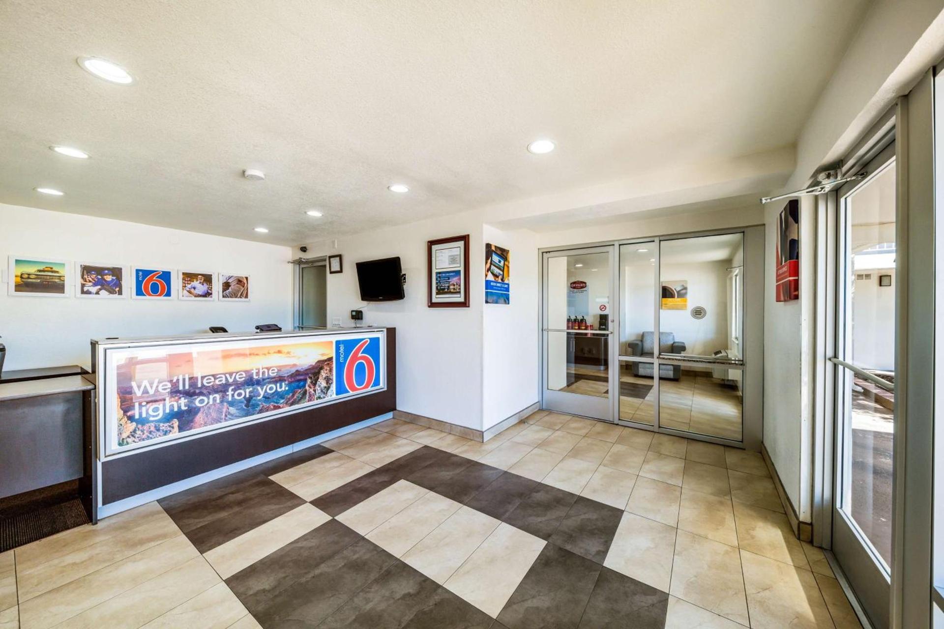 Motel 6-Dallas, TX - Farmers Branch photo 27