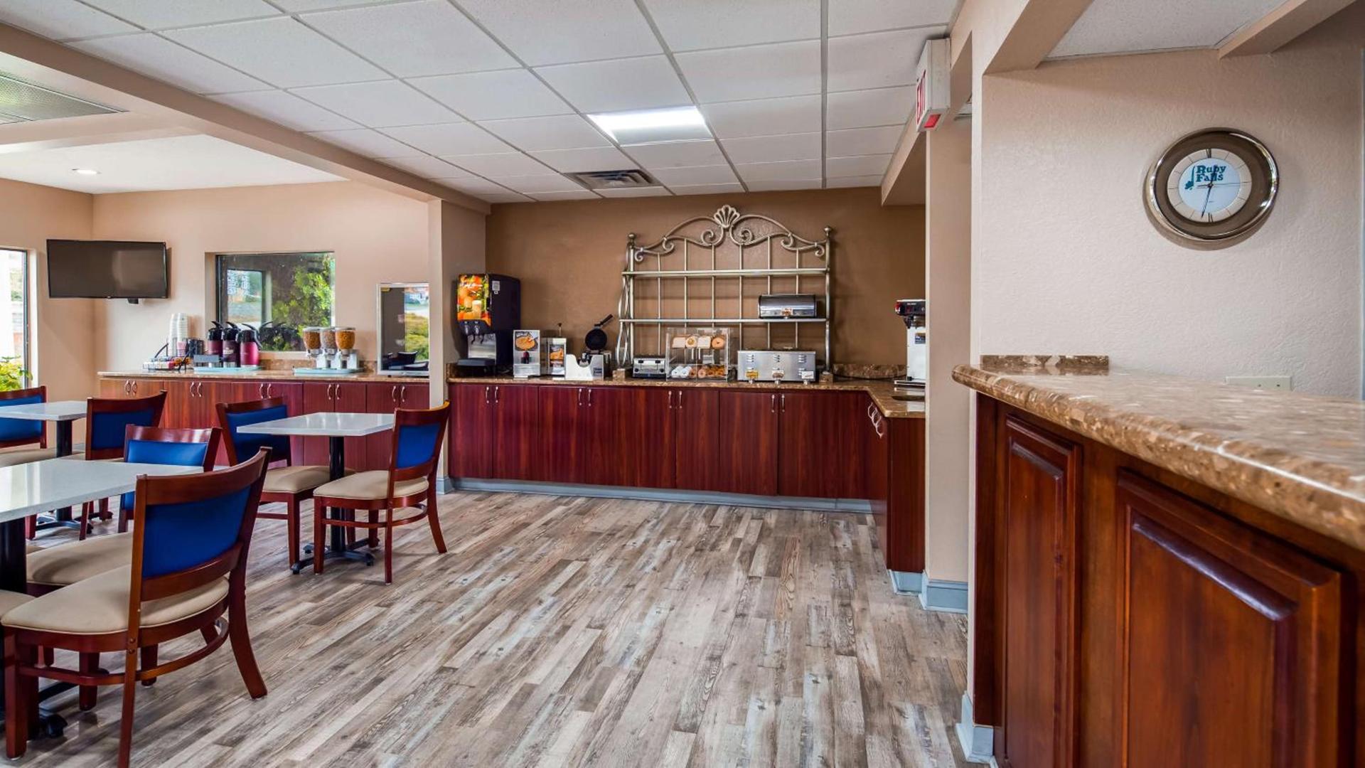 Best Western Royal Inn photo 12