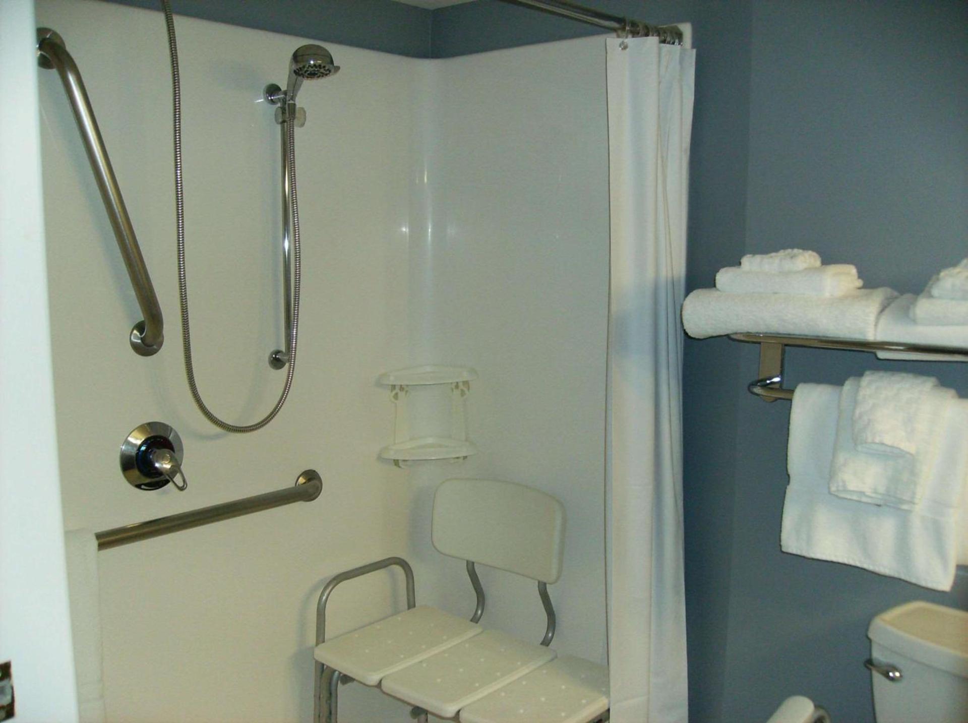 Best Western Plus Bradford Inn photo 13