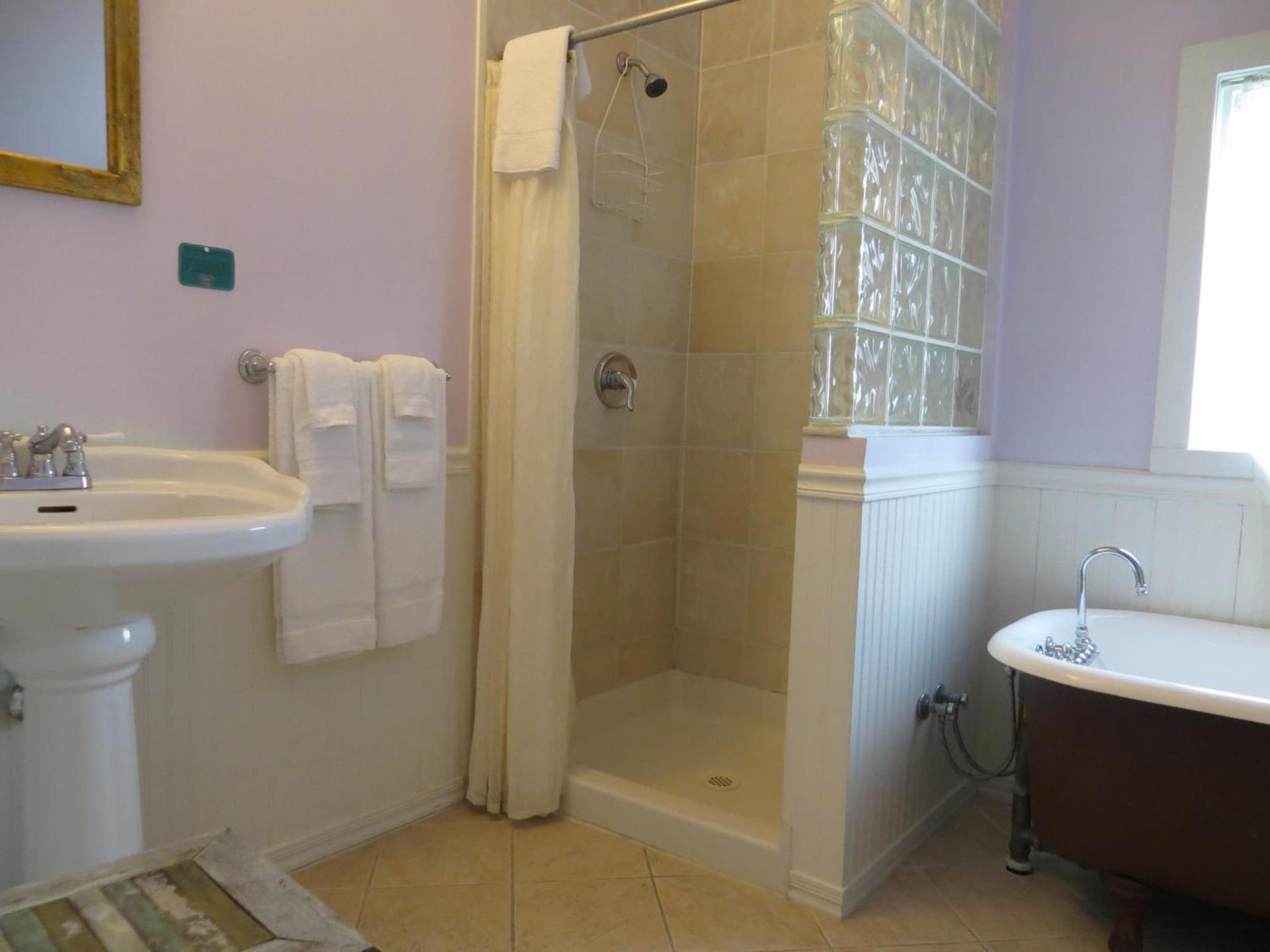 Creole Gardens Guesthouse and Inn photo 67