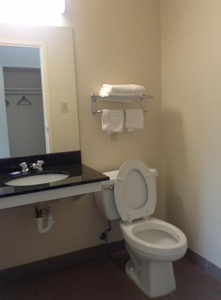 New Orleans Inn photo 16