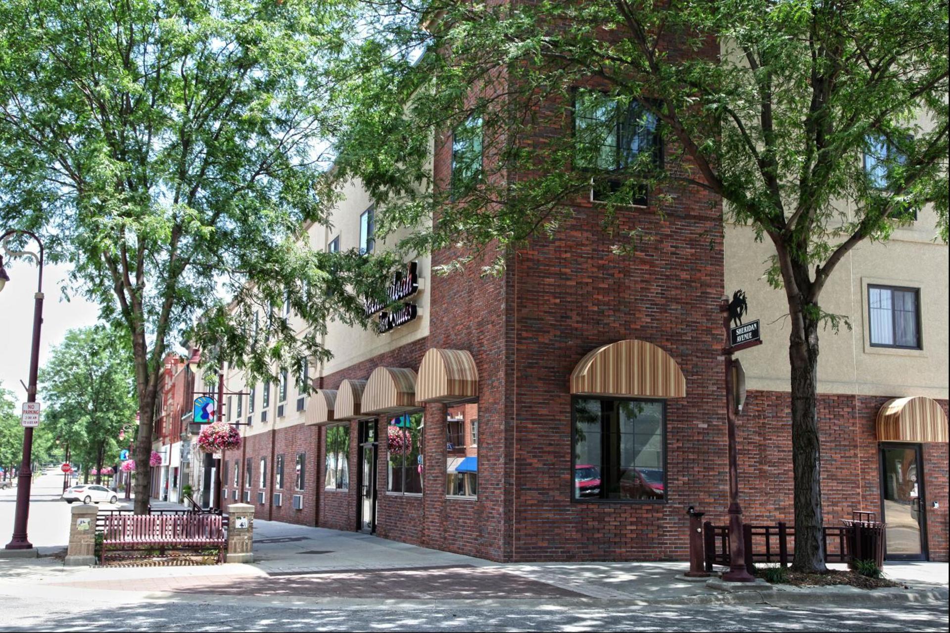 Shenandoah Inn & Suites photo 1