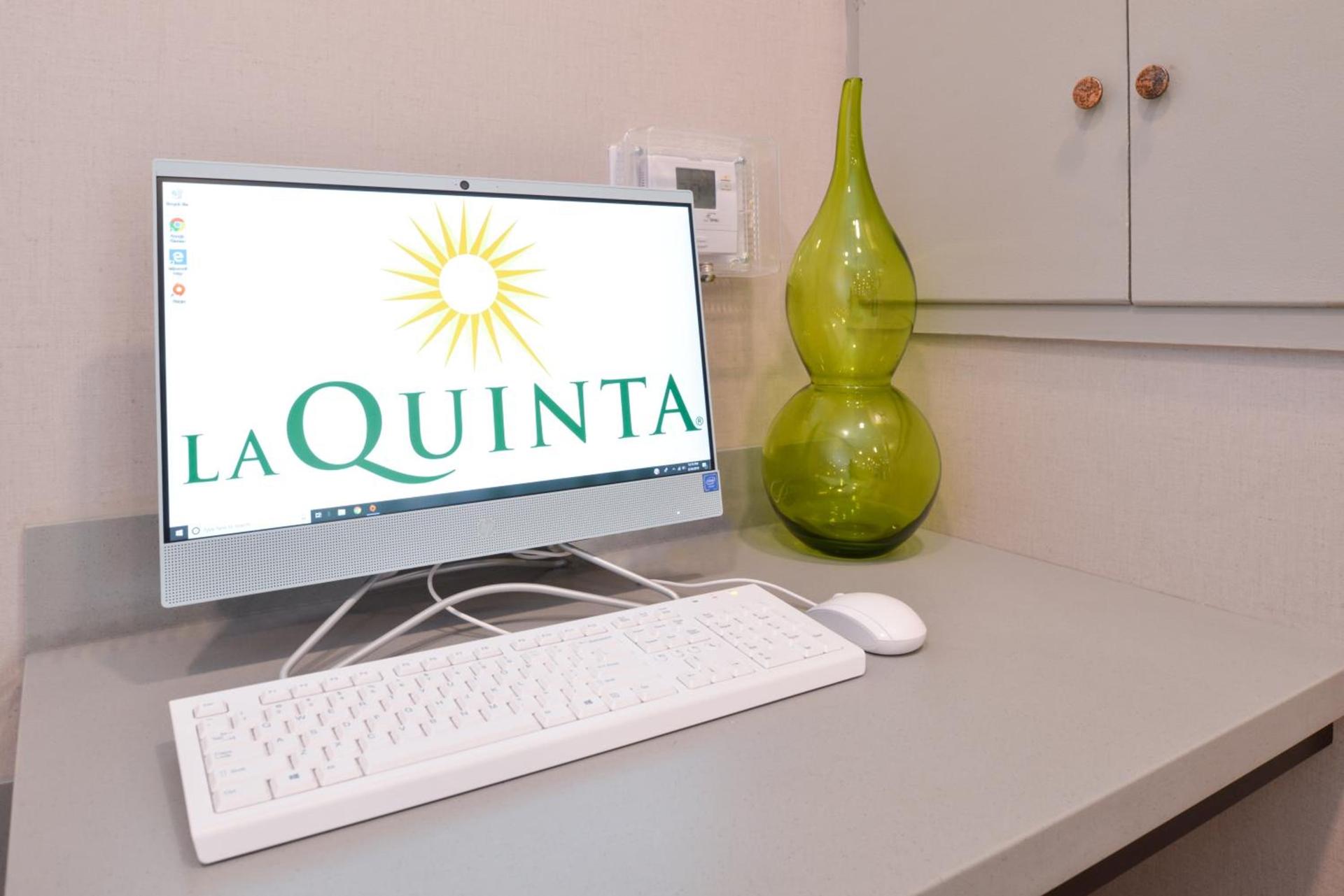 La Quinta by Wyndham Indianapolis South photo 73