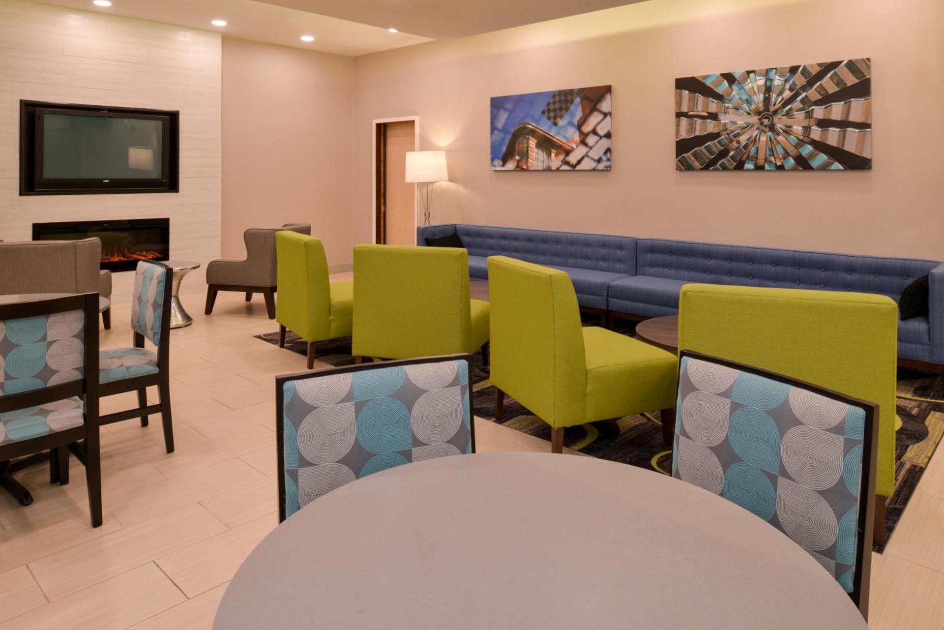 La Quinta by Wyndham Indianapolis South photo 62