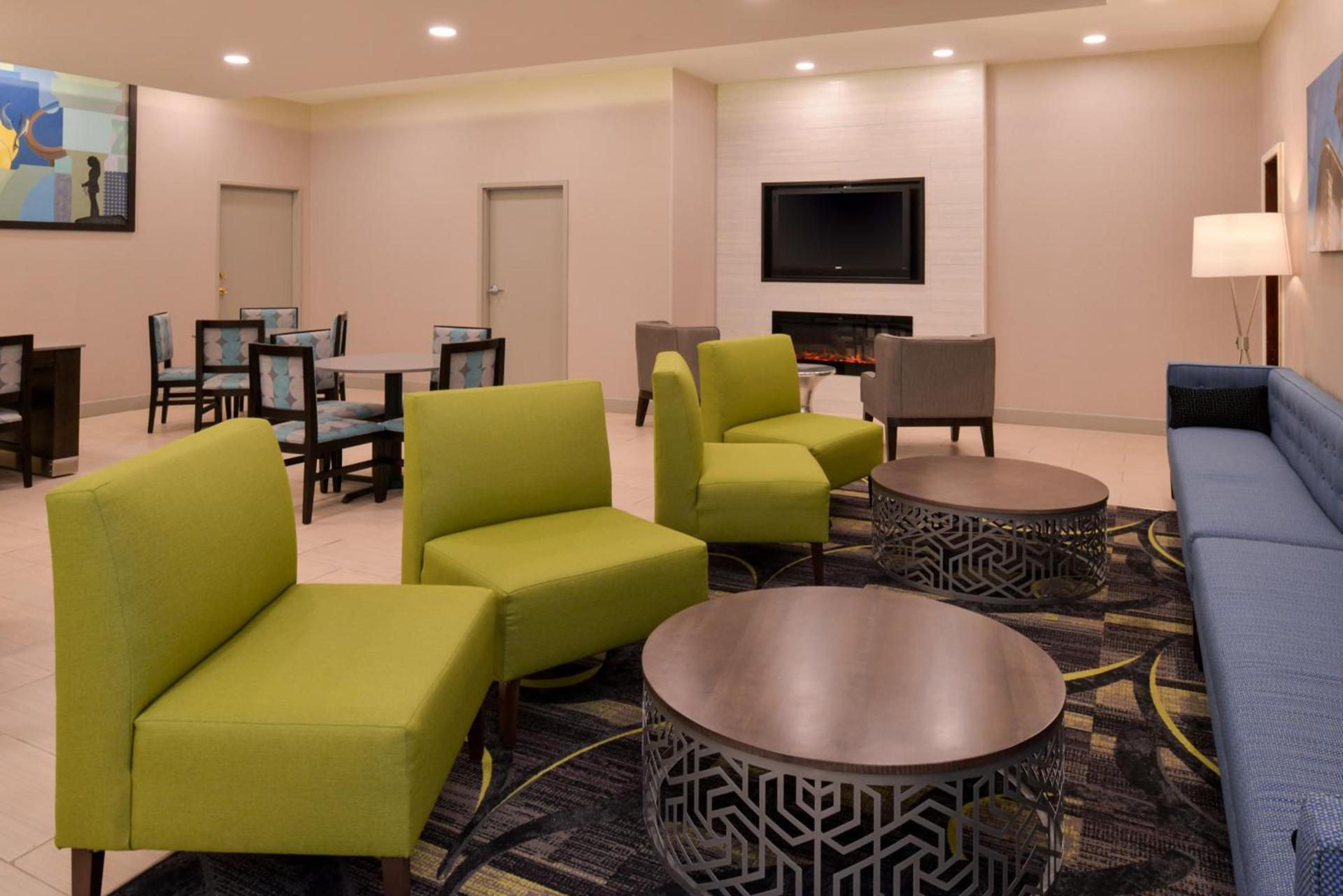 La Quinta by Wyndham Indianapolis South photo 63