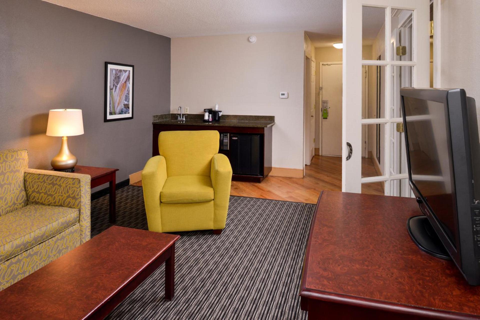 La Quinta by Wyndham Indianapolis South photo 51