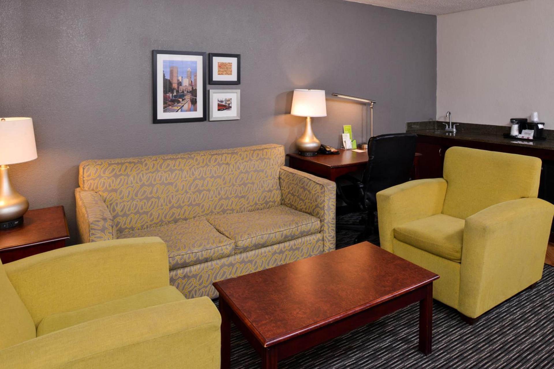 La Quinta by Wyndham Indianapolis South photo 48