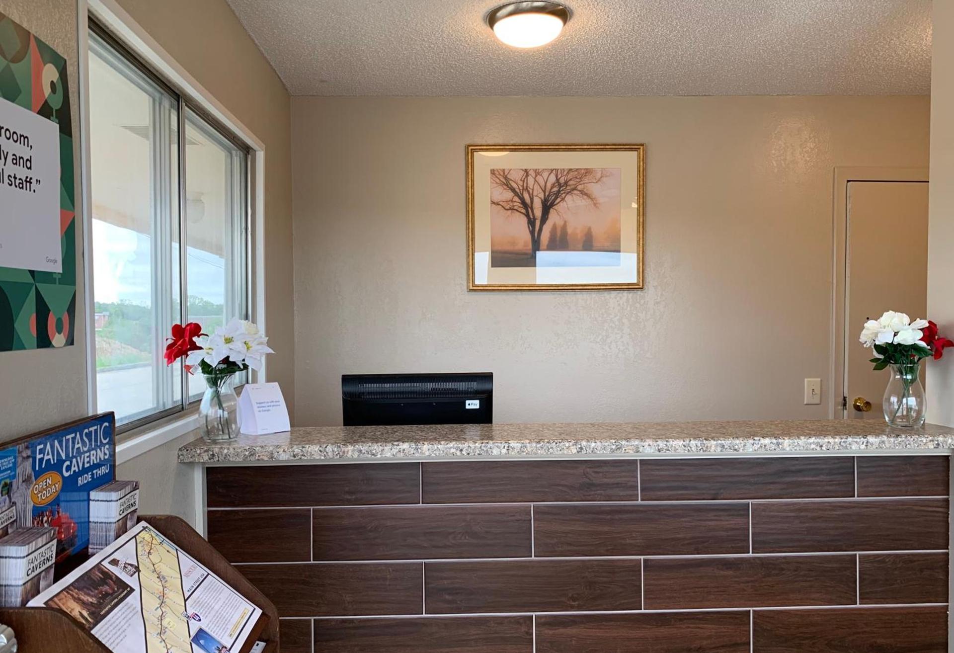 Regency Inn photo 4