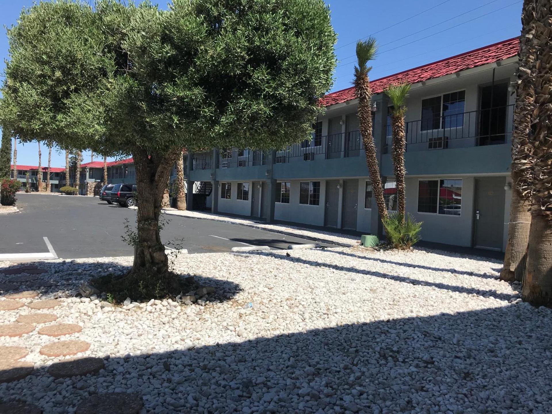 Economy Inn Barstow photo 4