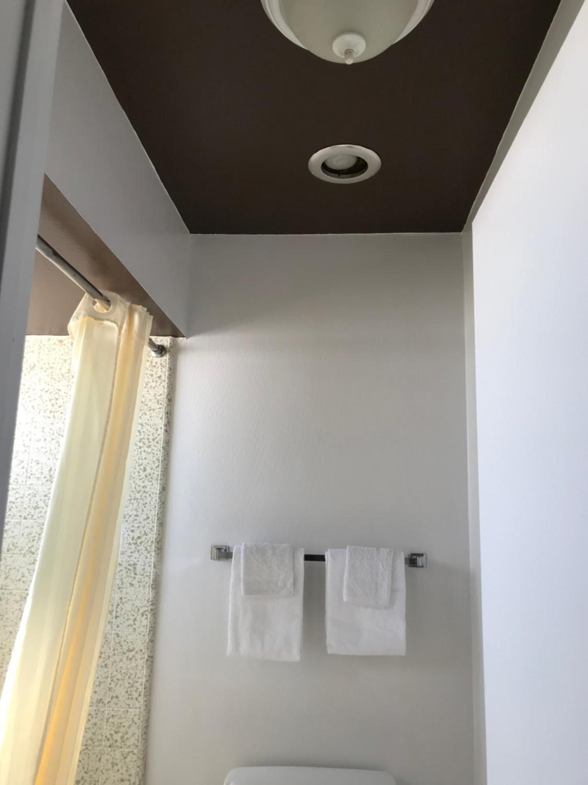 Economy Inn Barstow photo 47