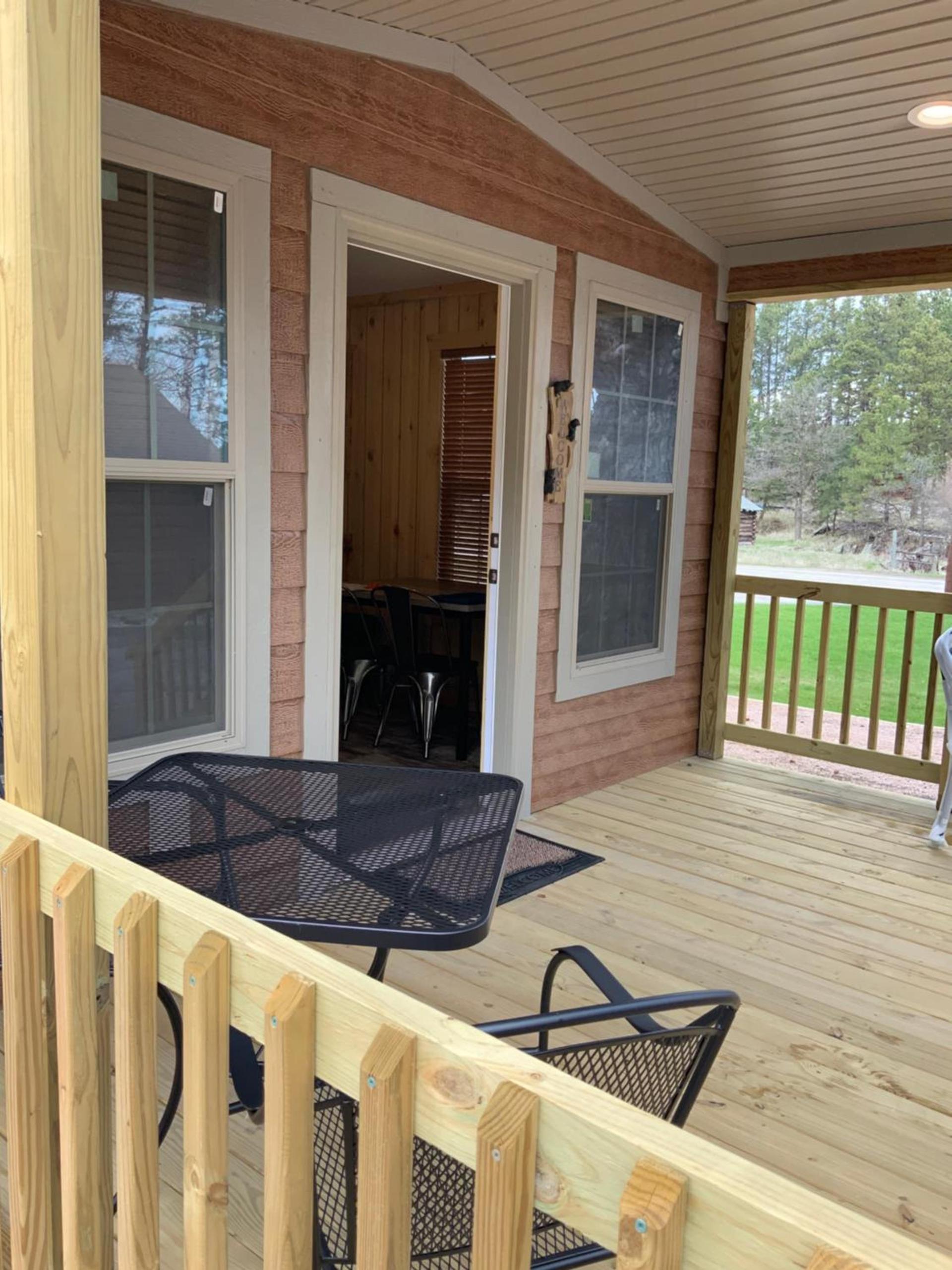 Rockerville Lodge & Cabins photo 83
