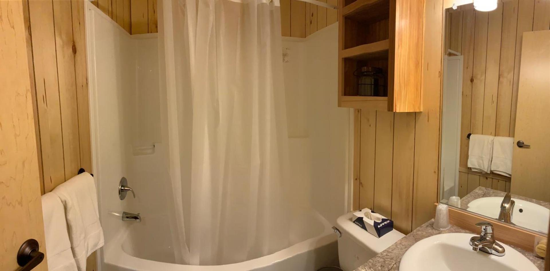 Rockerville Lodge & Cabins photo 87