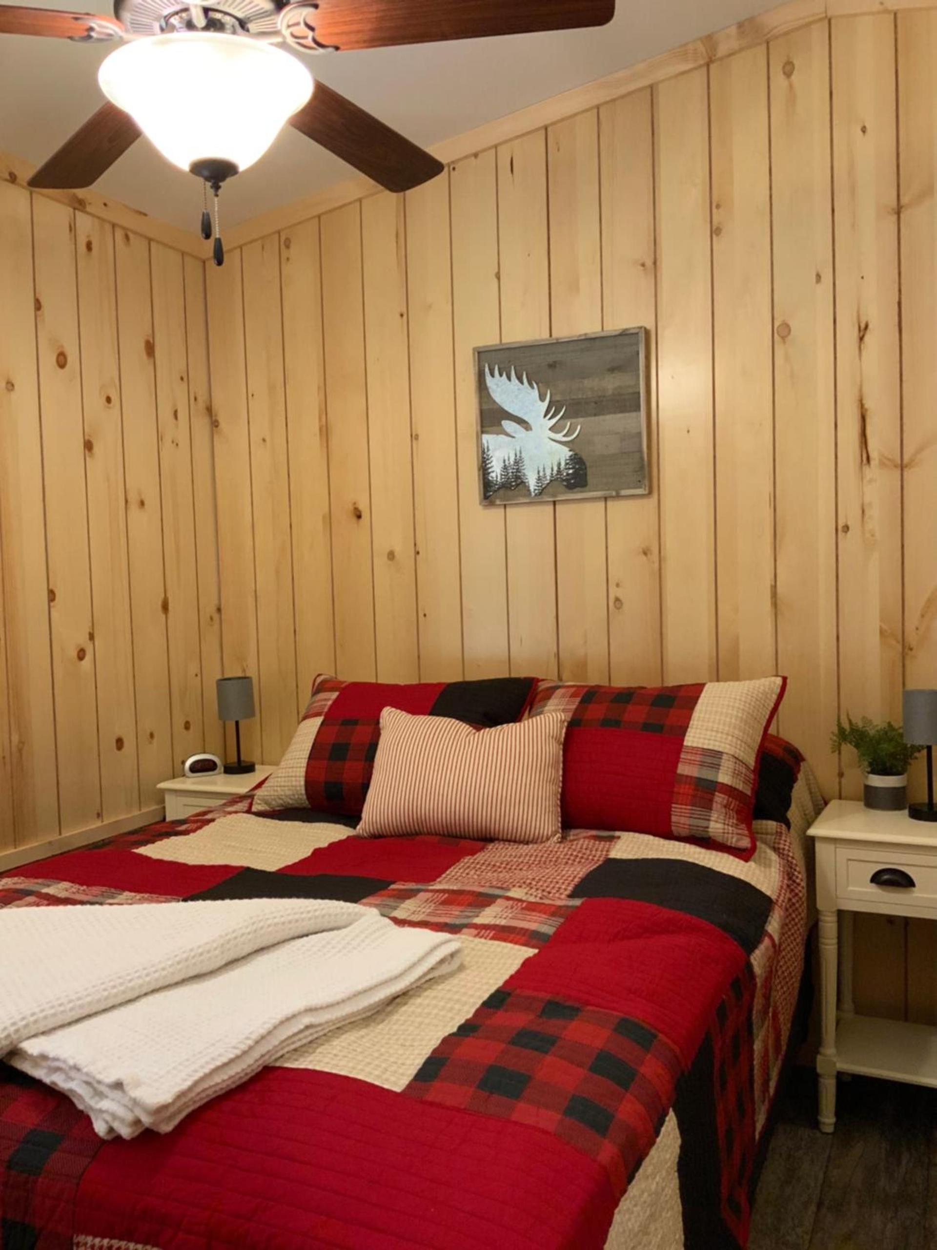 Rockerville Lodge & Cabins photo 93