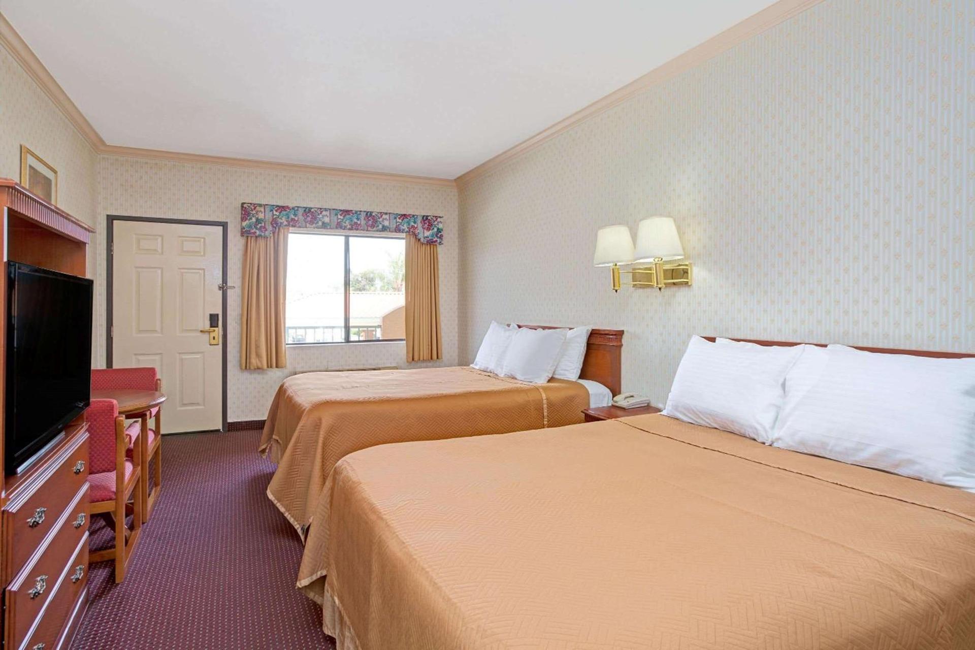 Travelodge by Wyndham Lynwood photo 5