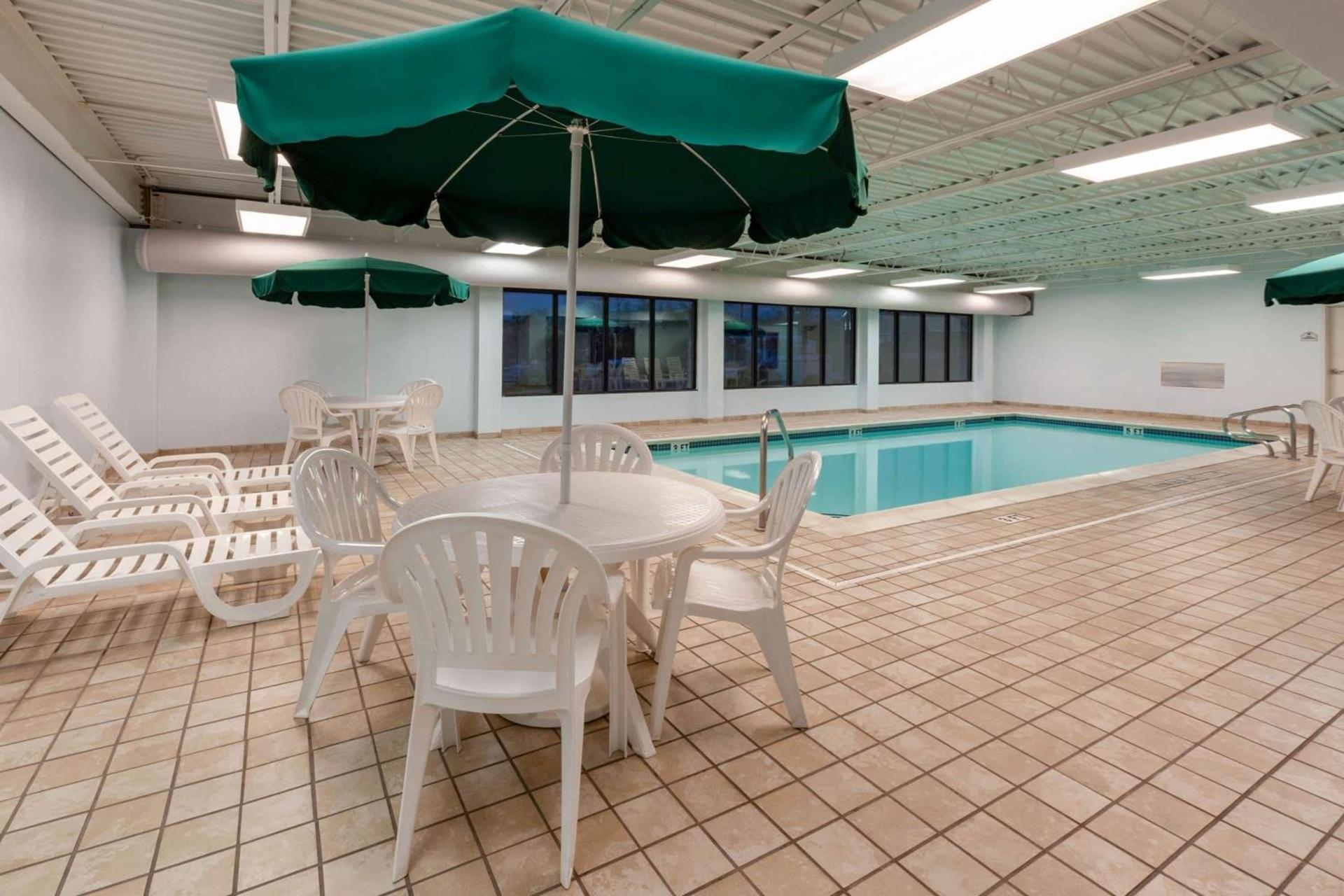 Wingate by Wyndham Erie photo 15