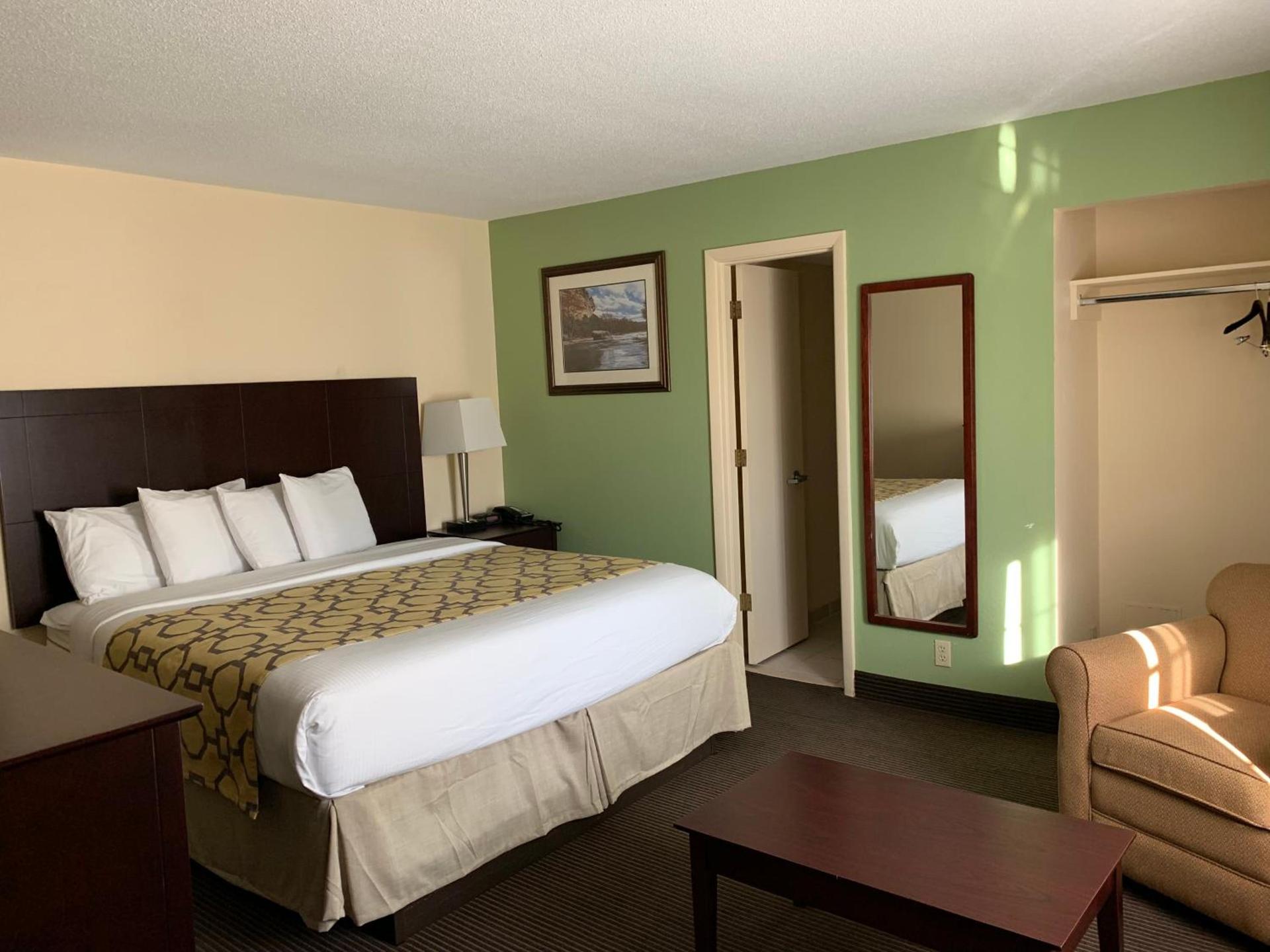 Baymont by Wyndham Jefferson City photo 18