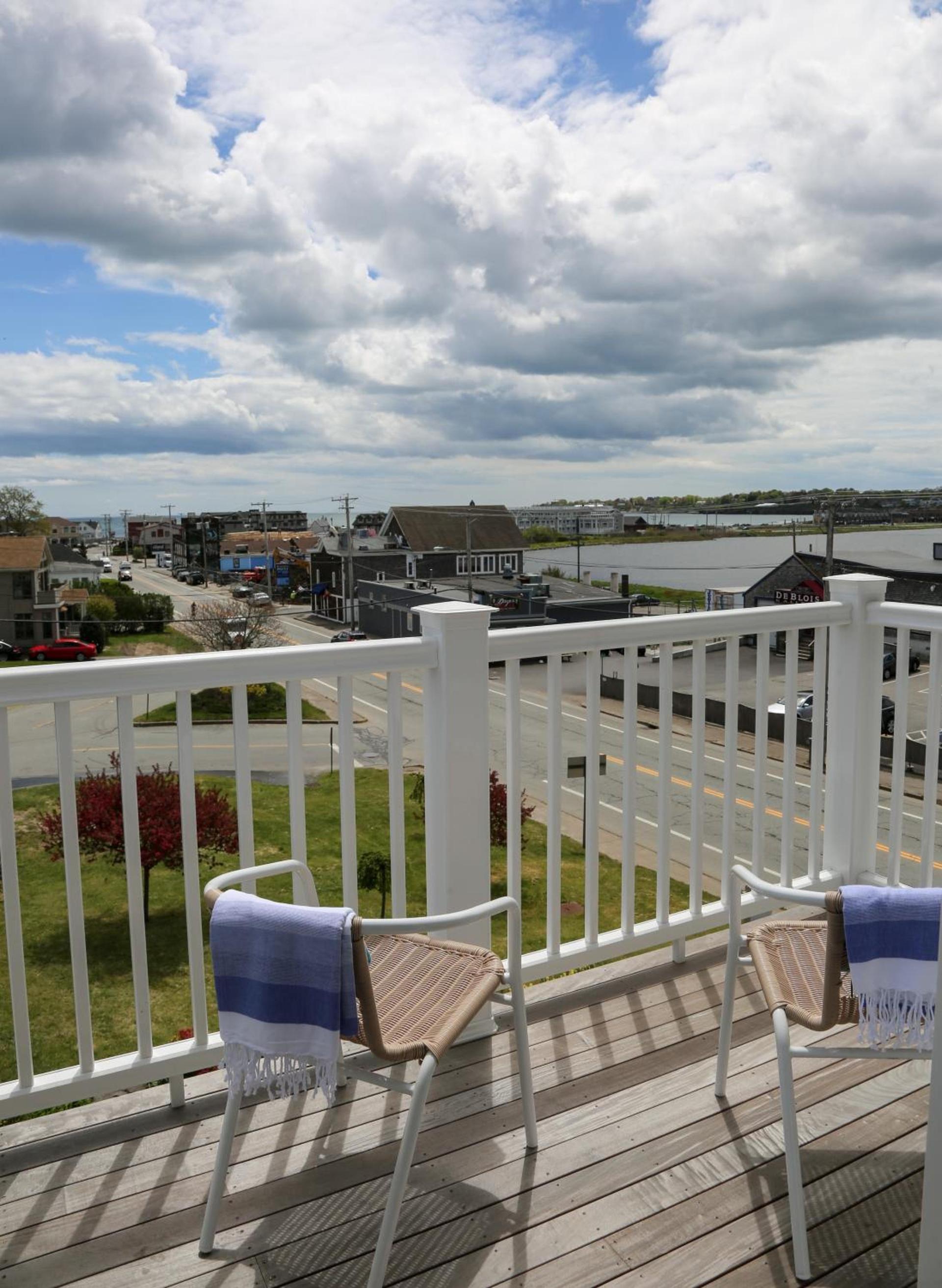 The Sea Breeze Inn photo 2