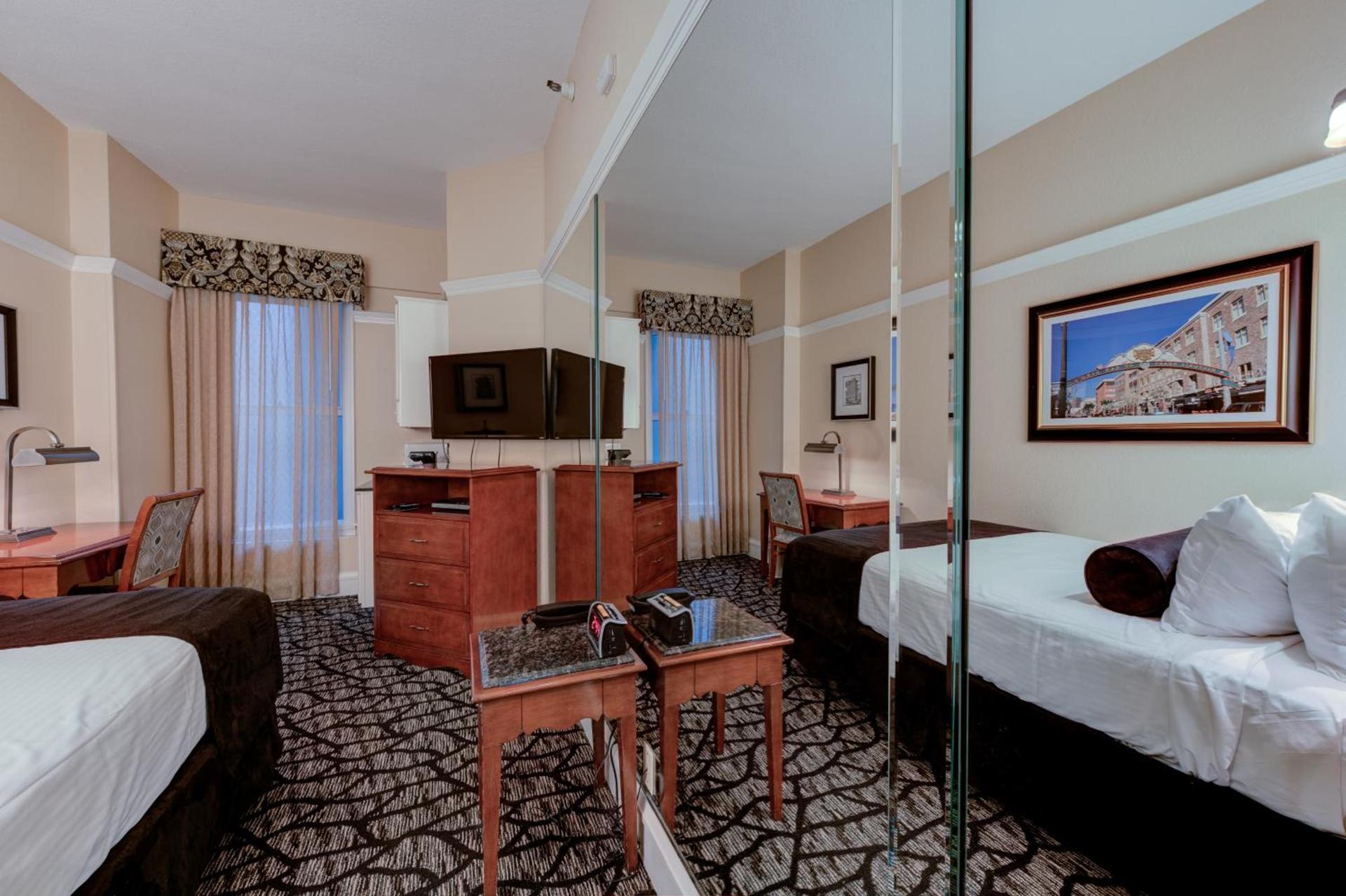 Gaslamp Plaza Suites photo 24