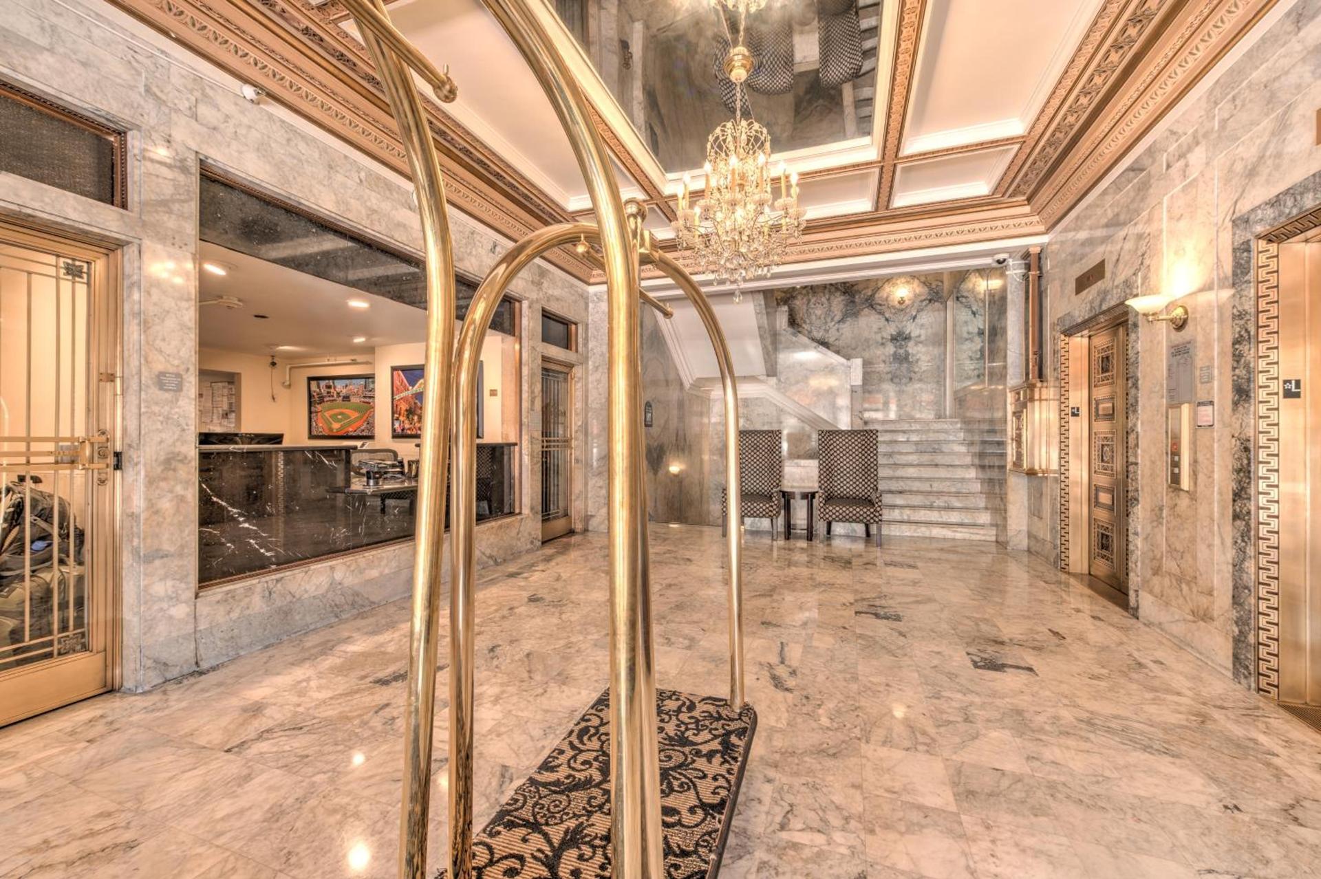 Gaslamp Plaza Suites photo 2