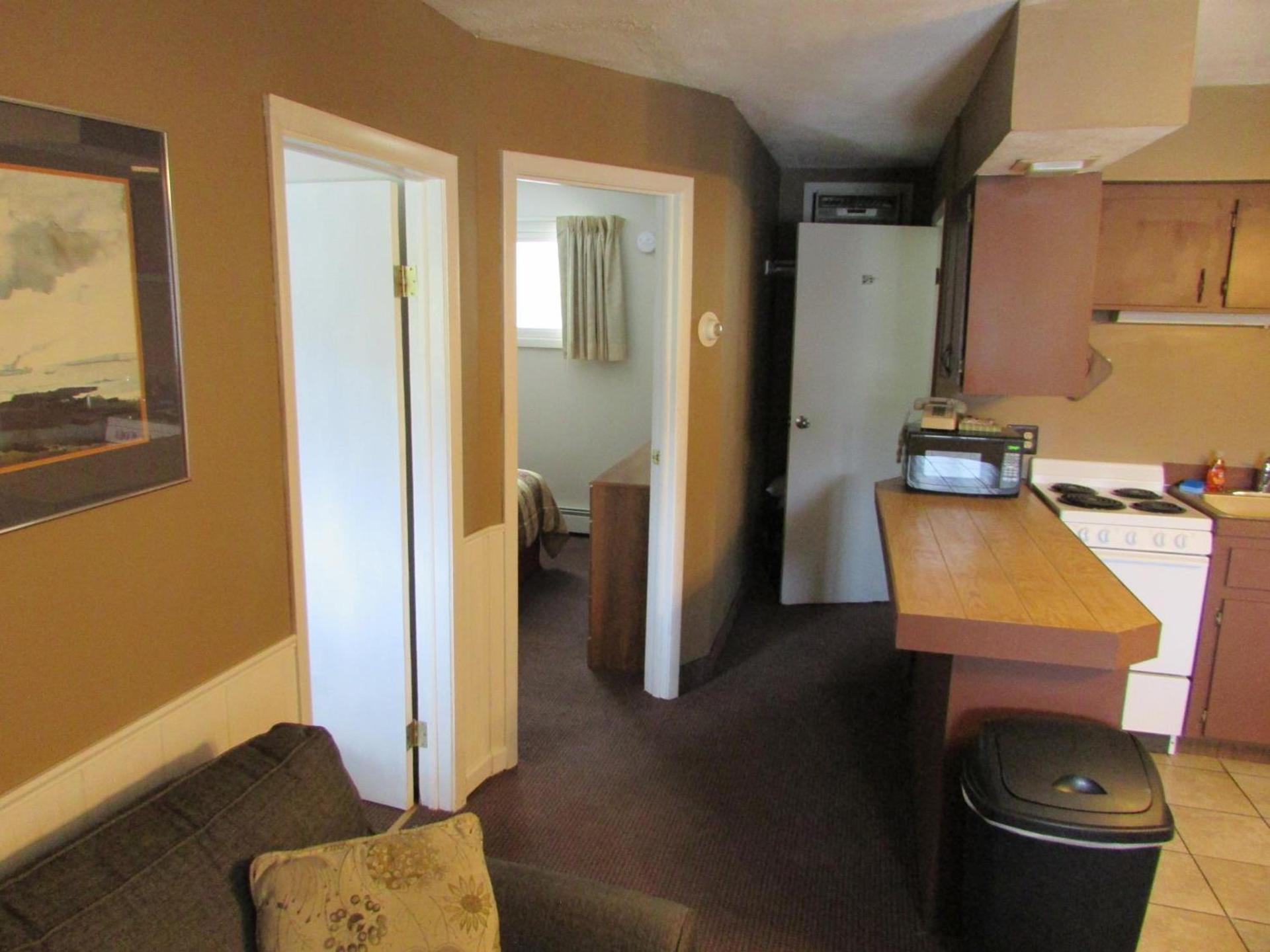 The Lake George Inn photo 20