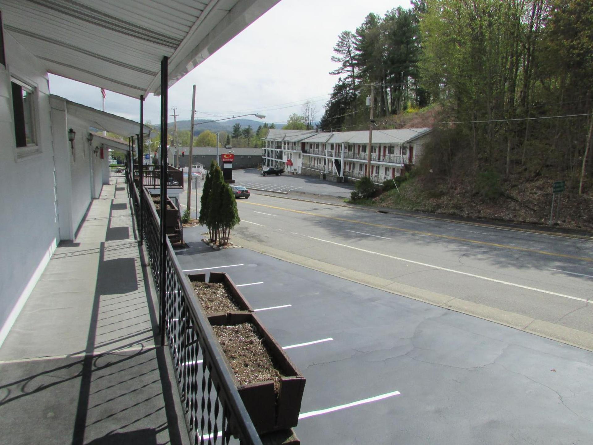The Lake George Inn photo 41