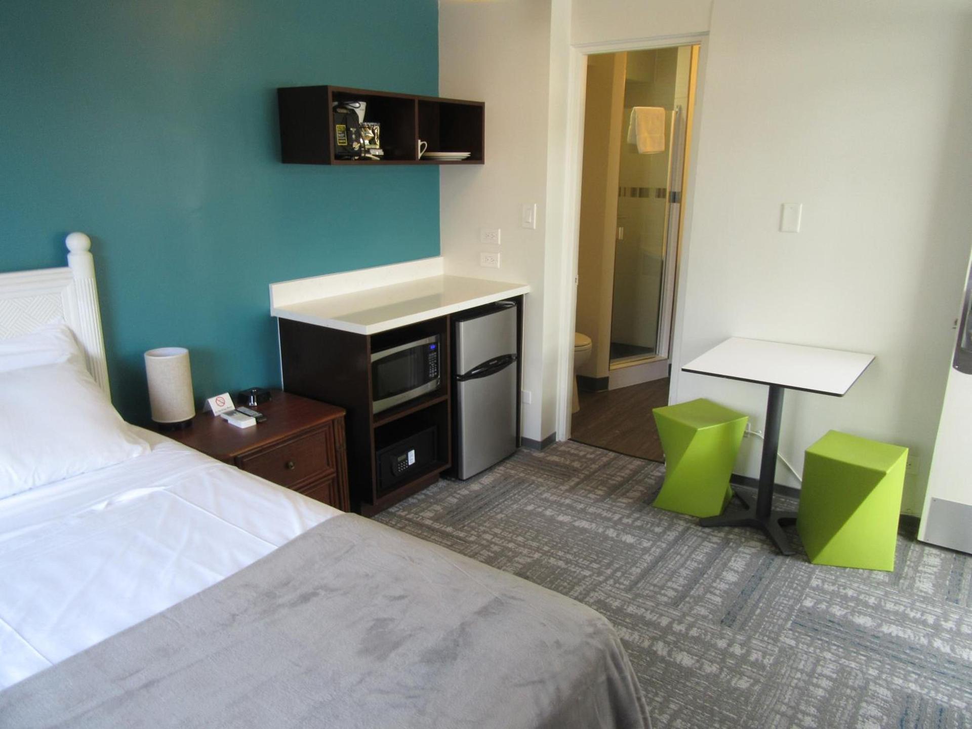 Waikiki Central Hotel - No Resort Fees photo 5