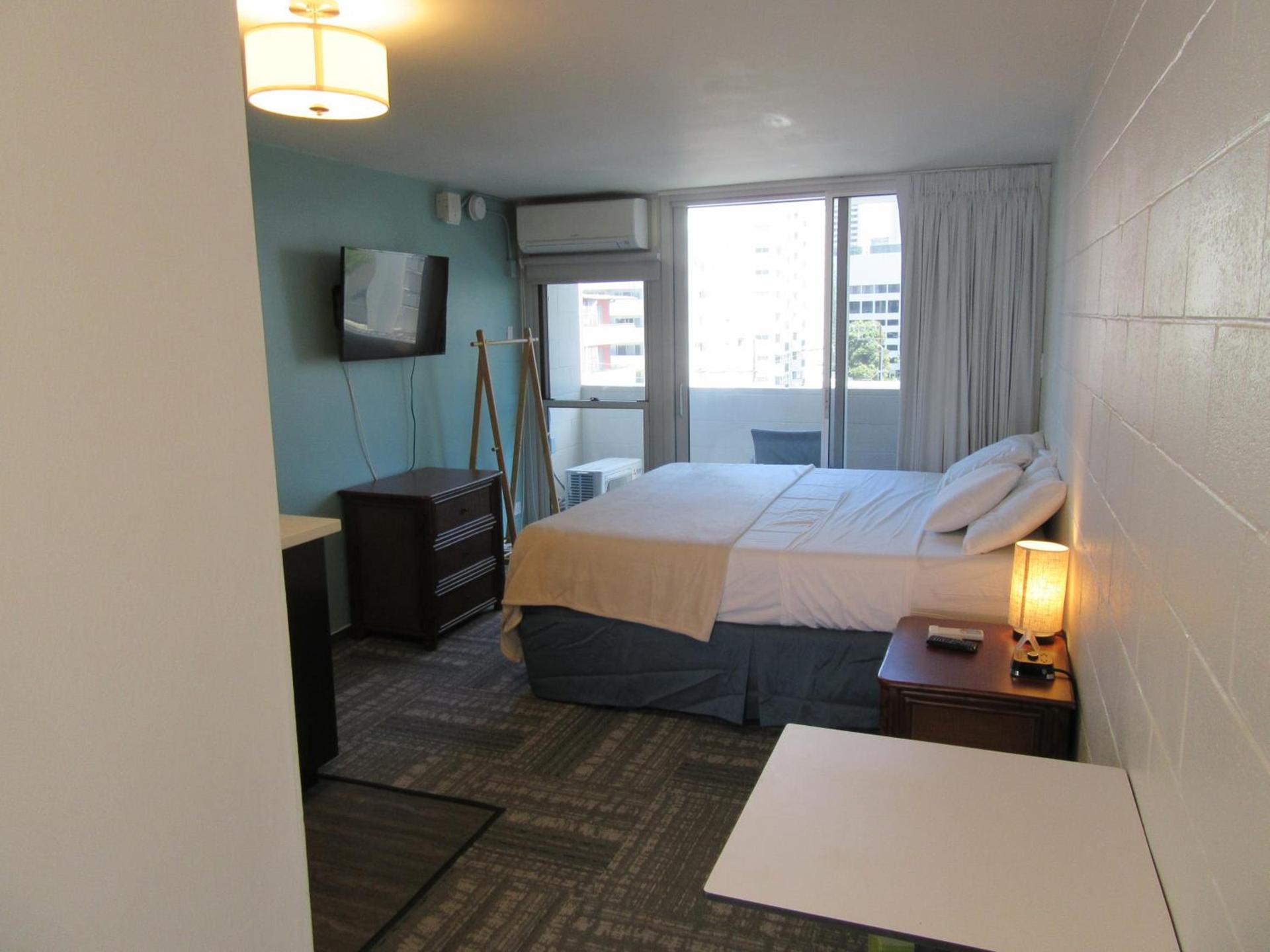Waikiki Central Hotel - No Resort Fees photo 20