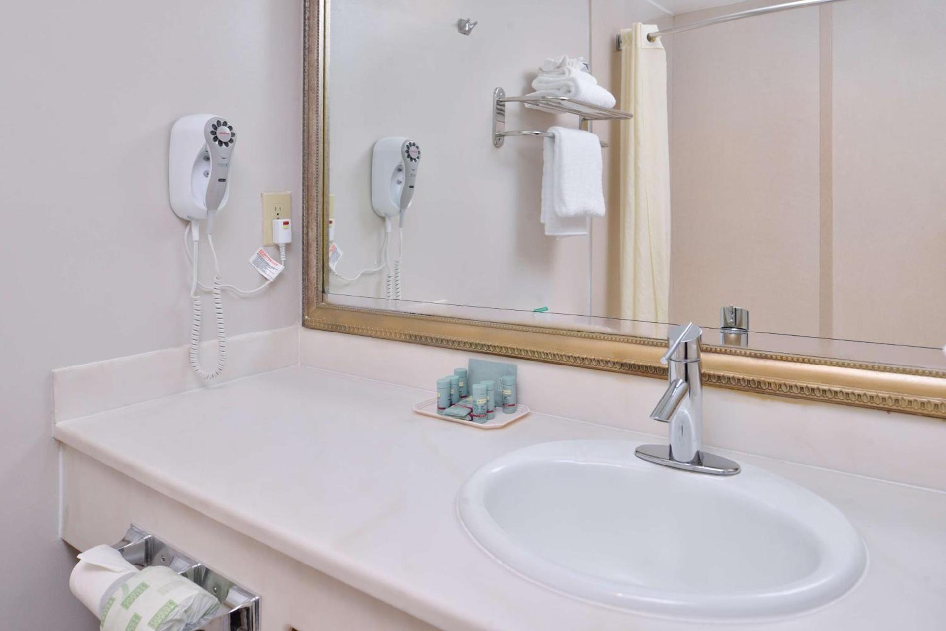 Best Western Airpark Hotel - LAX Airport LA Stadium photo 31