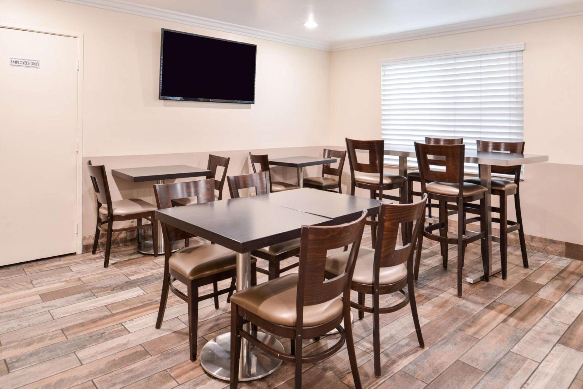 Best Western Airport Plaza Hotel – LAX Airport LA Stadium photo 7