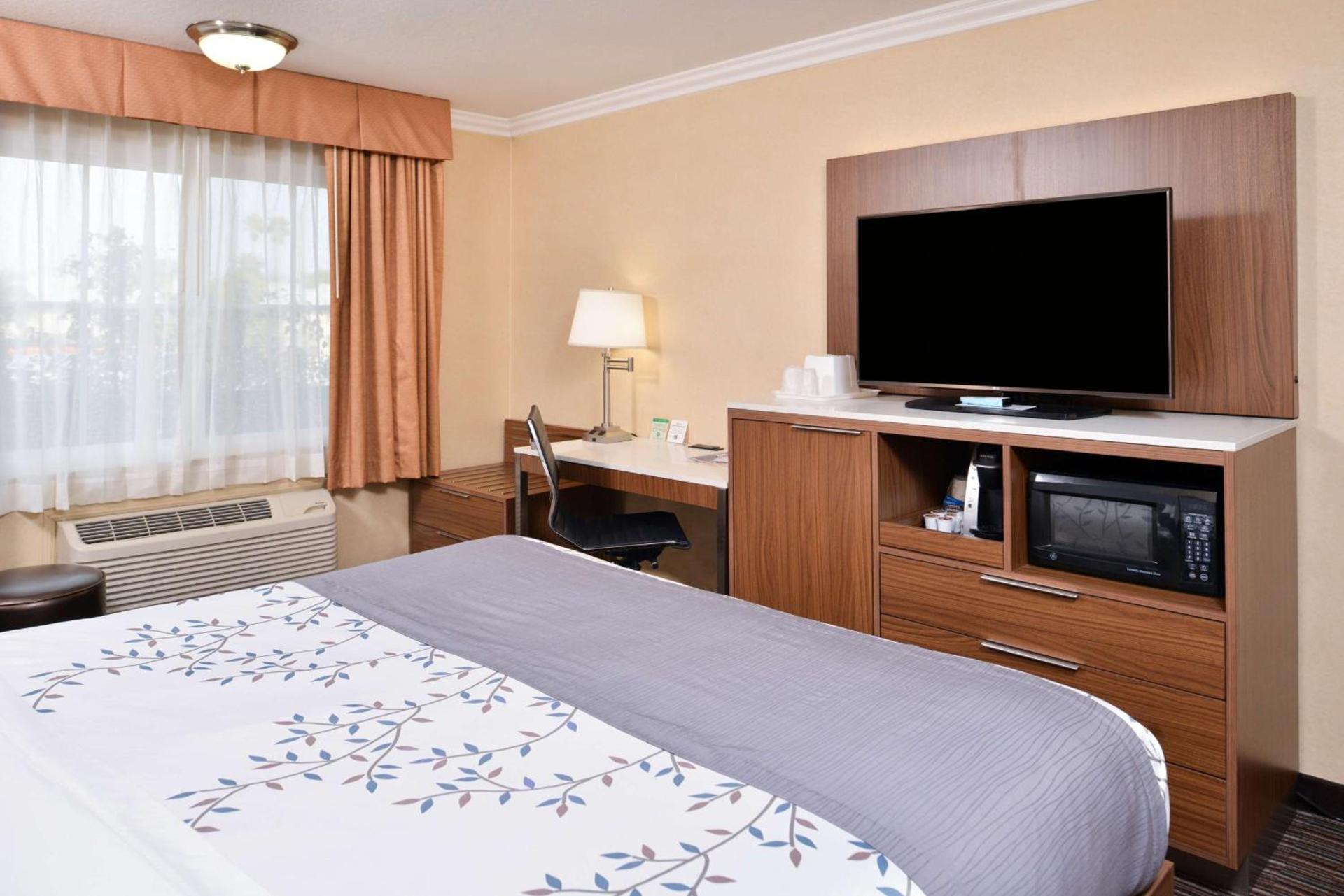 Best Western Airpark Hotel - LAX Airport LA Stadium photo 29